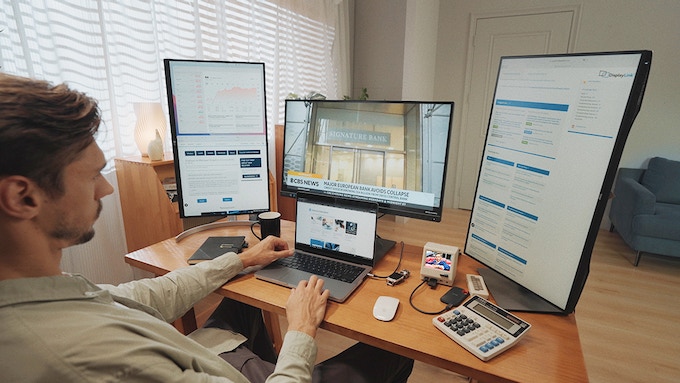 multi monitor setup with laptop