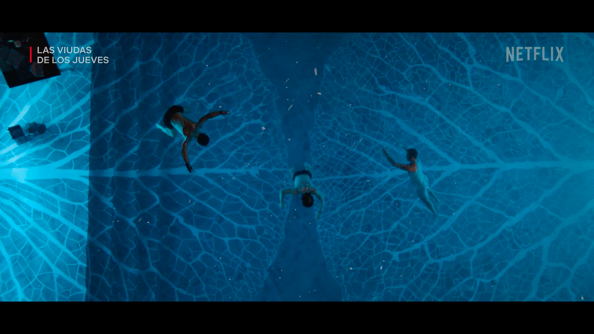 overhead pool scene netflix overhead pool scene netflix