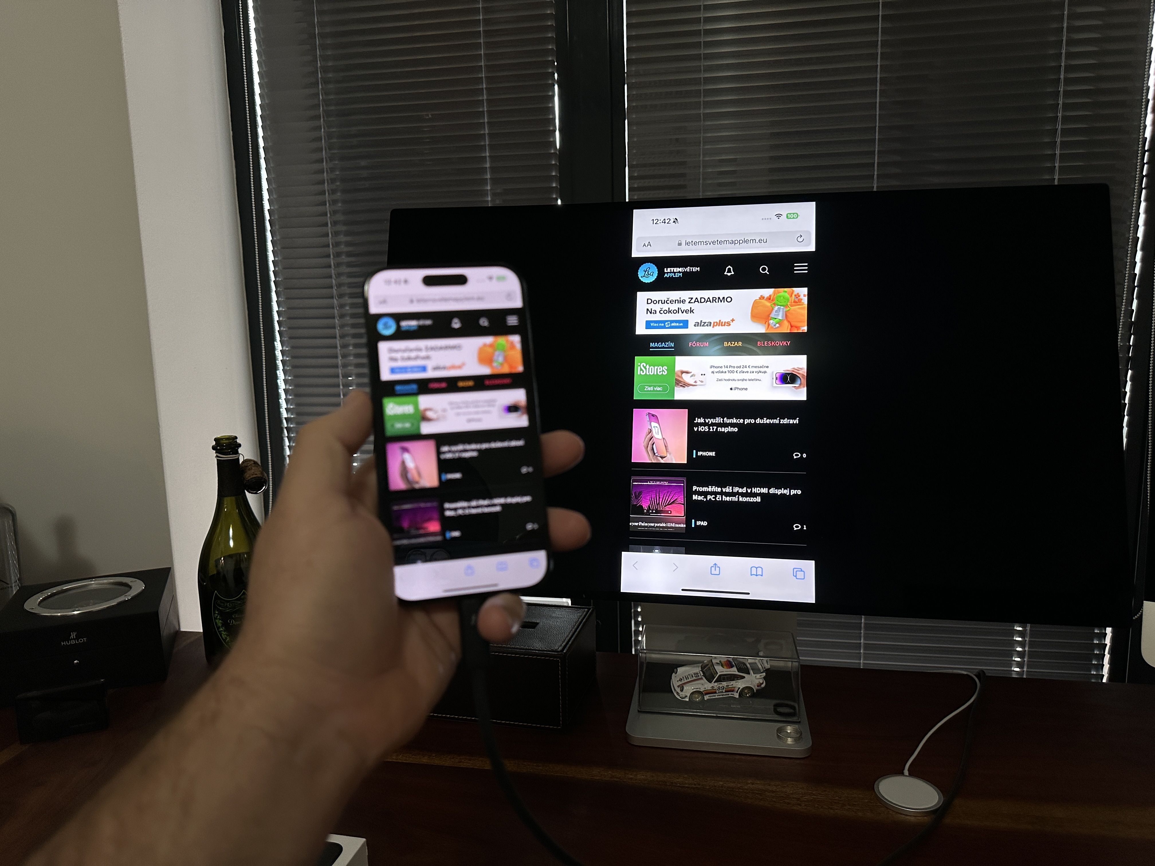 phone screen mirroring