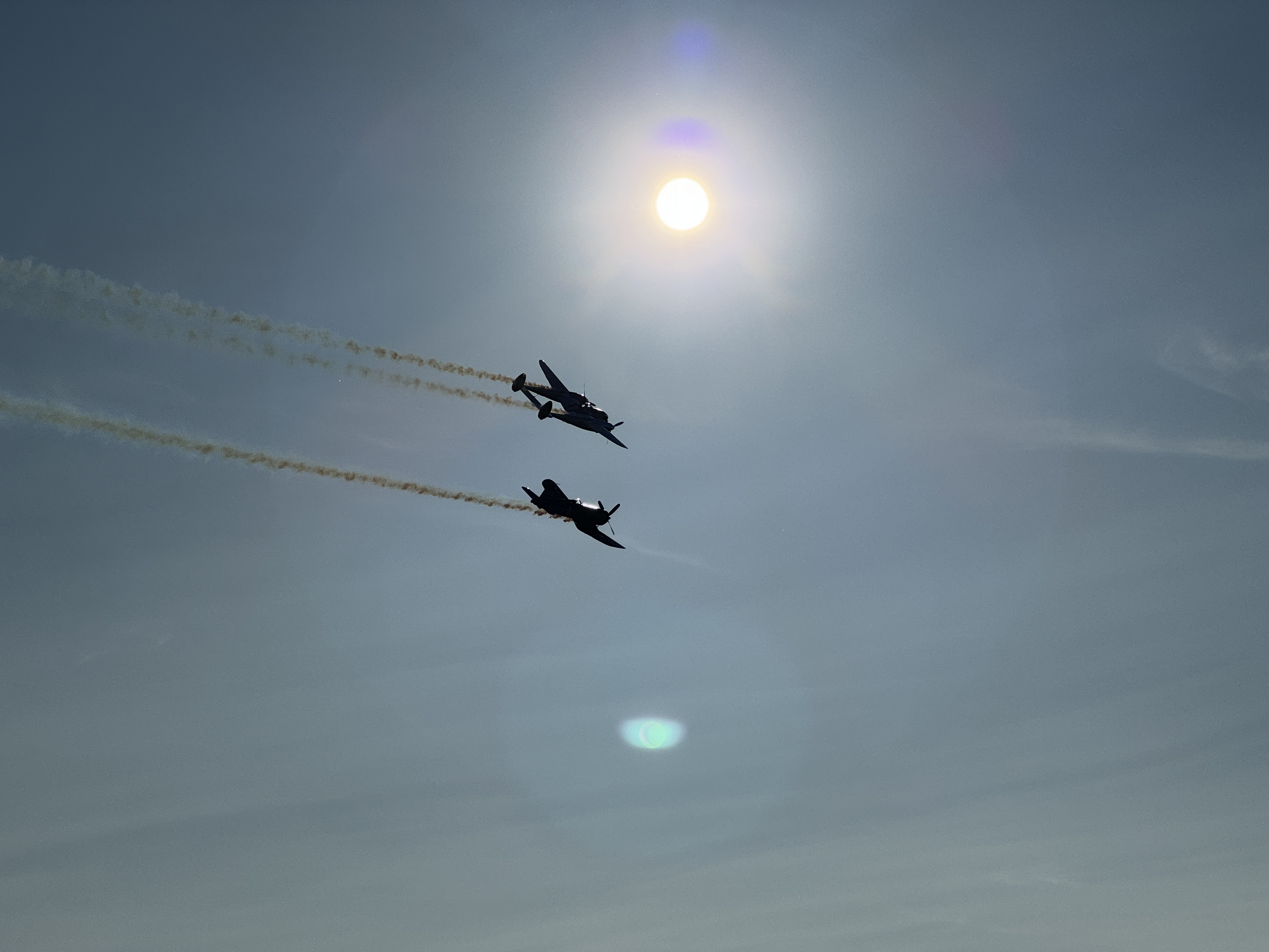 airplanes silhouette sun