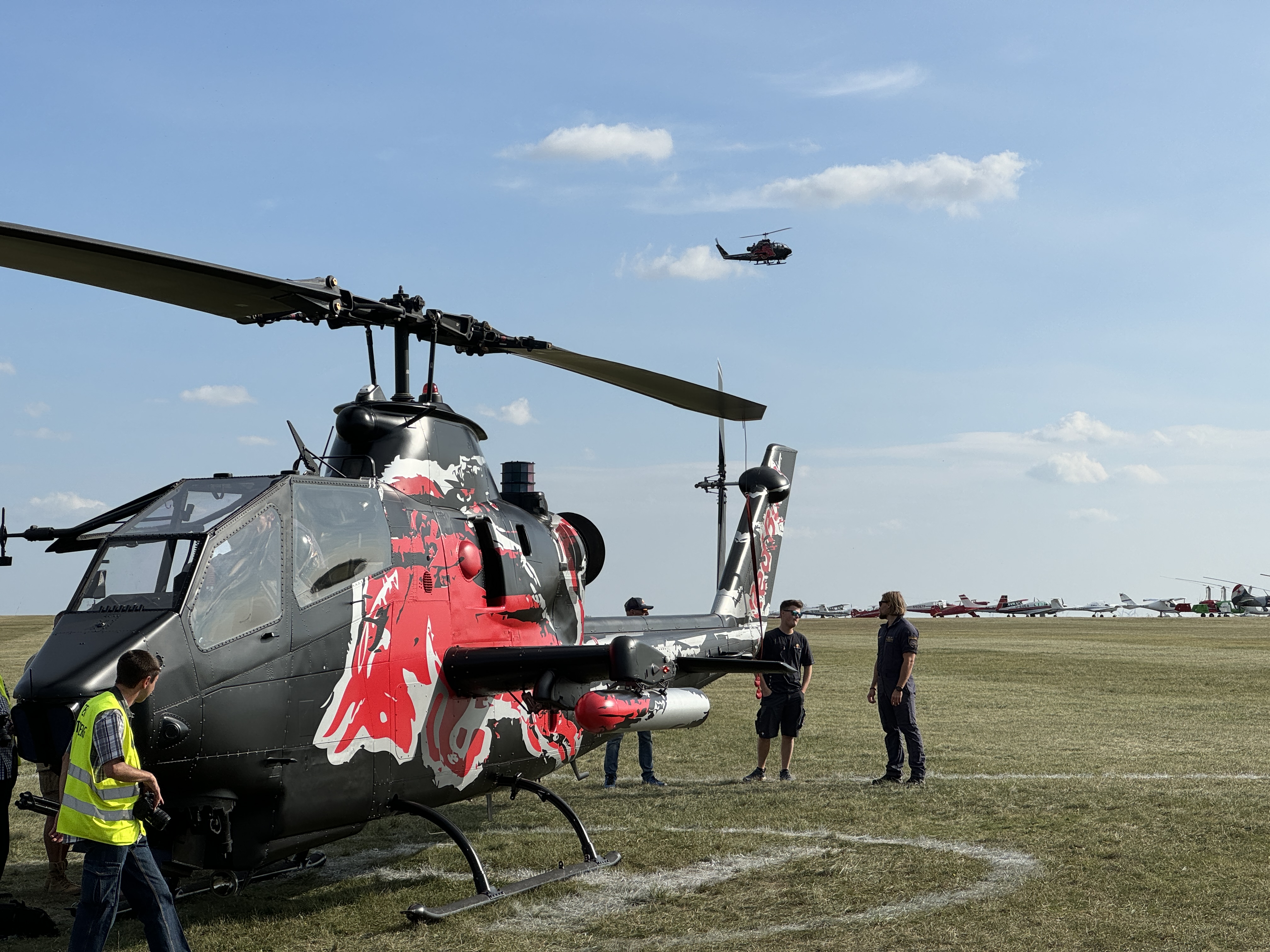 helicopter ground crew