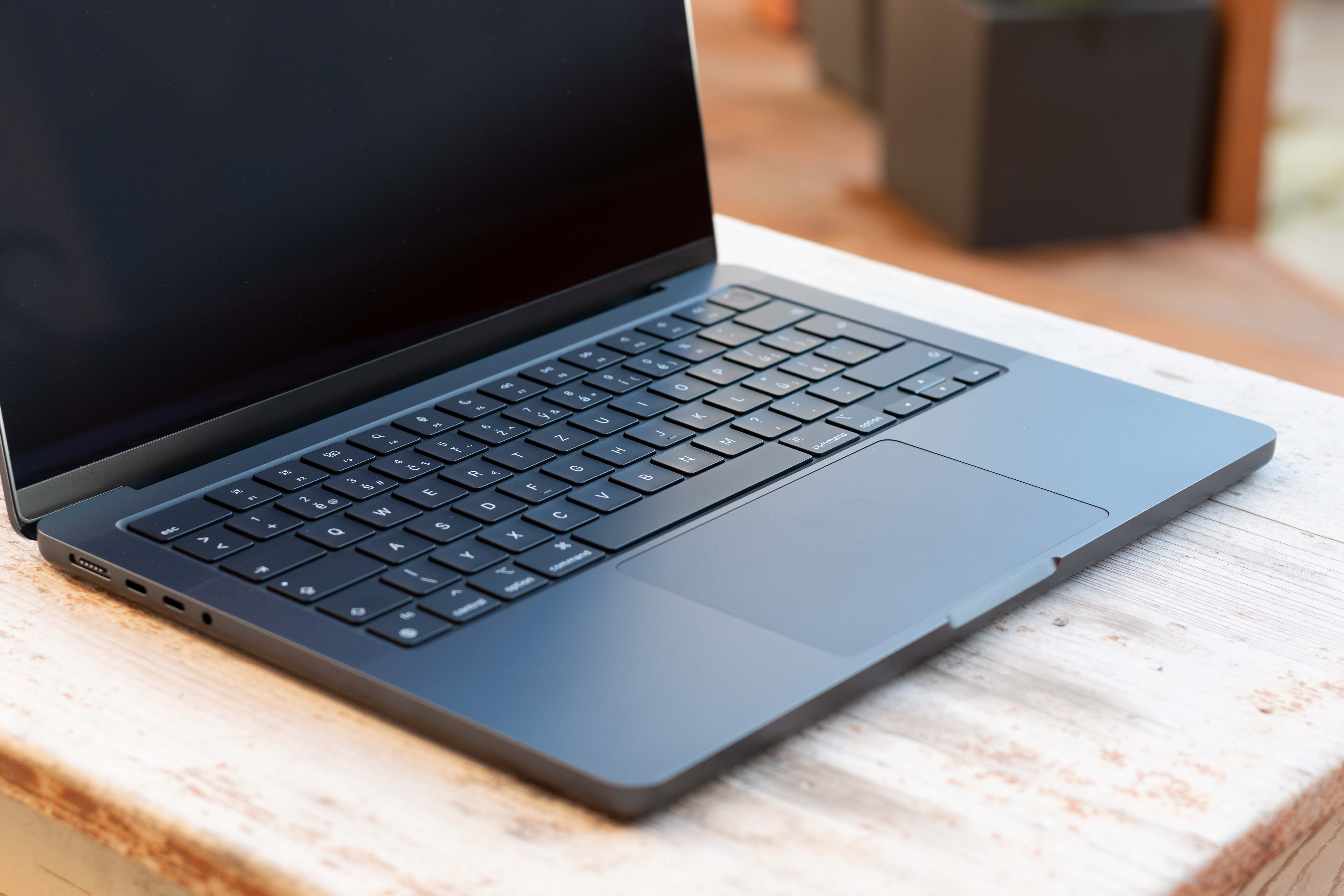 MacBook Pro M3 LsA 6 MacBook Pro M3 LsA 6
