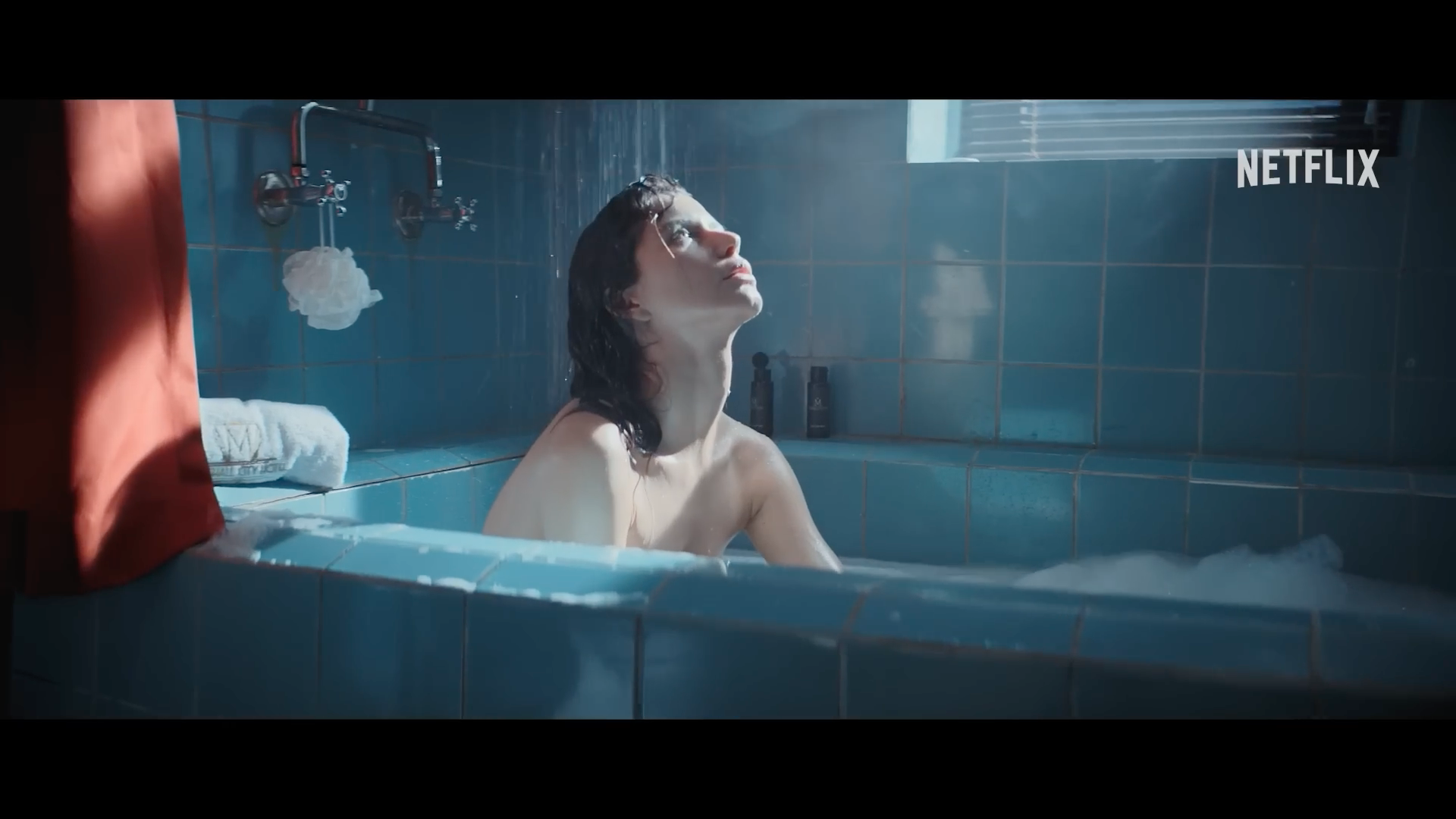 netflix bathtub scene