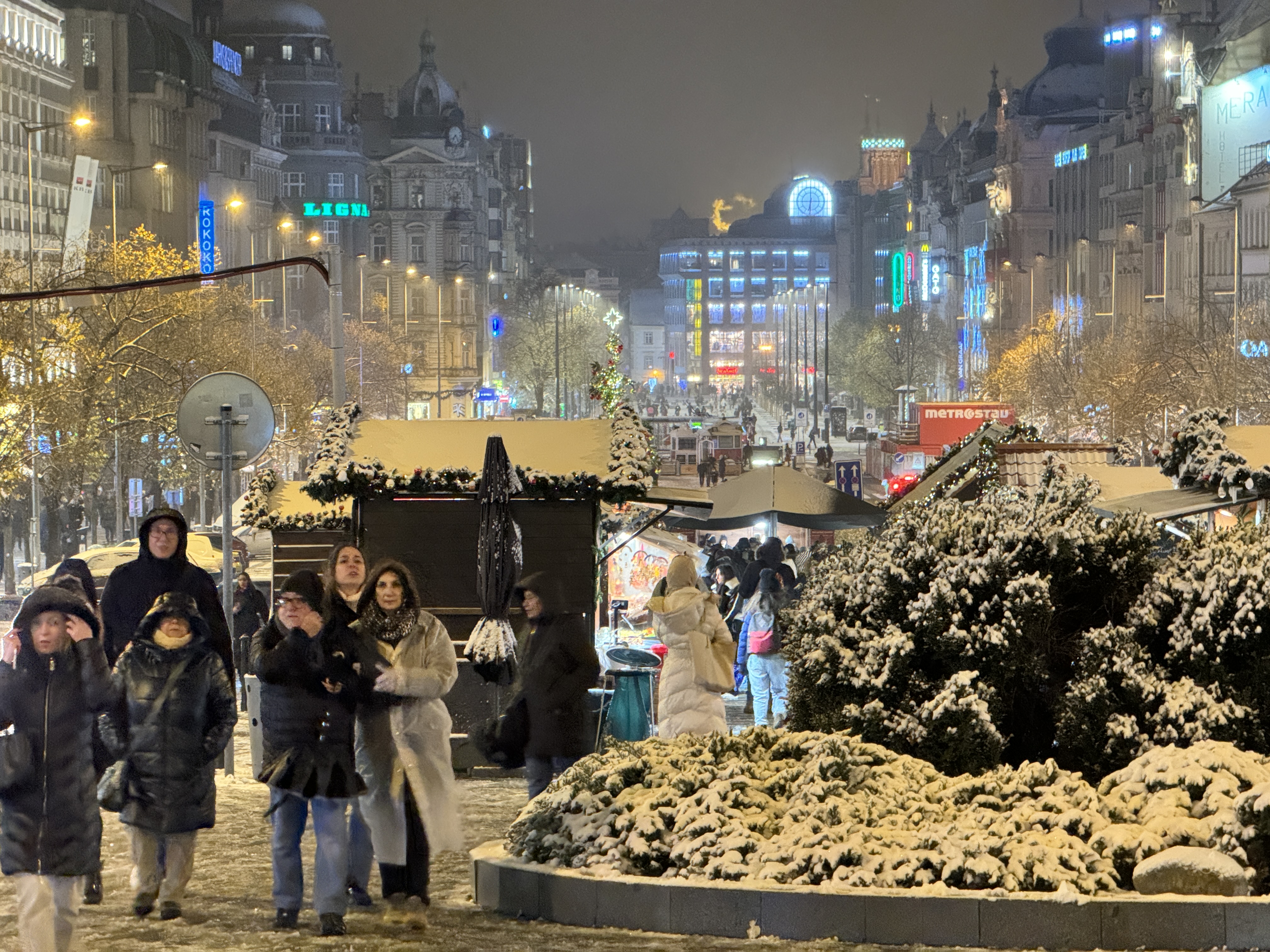 night city street market