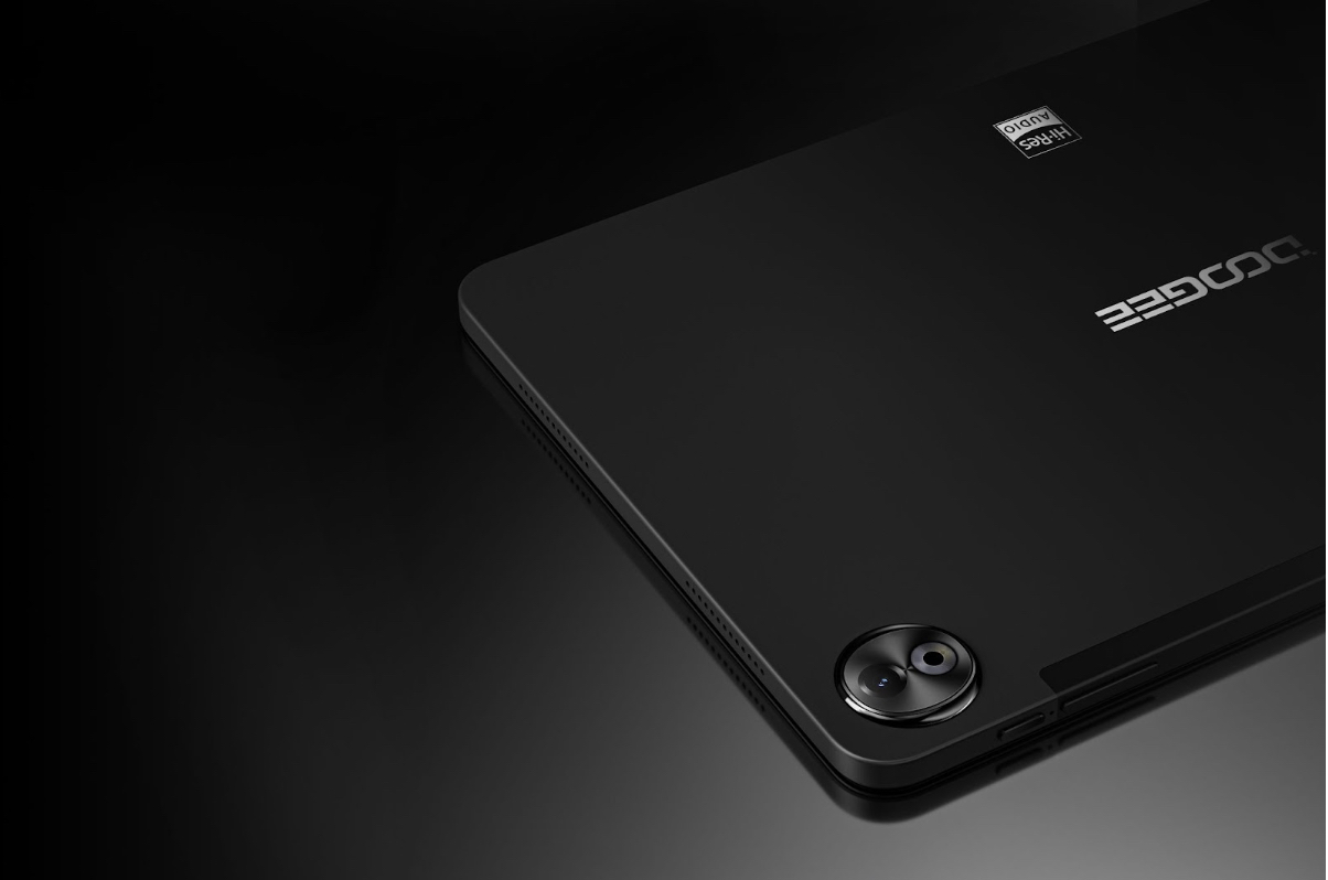 tablet back camera closeup