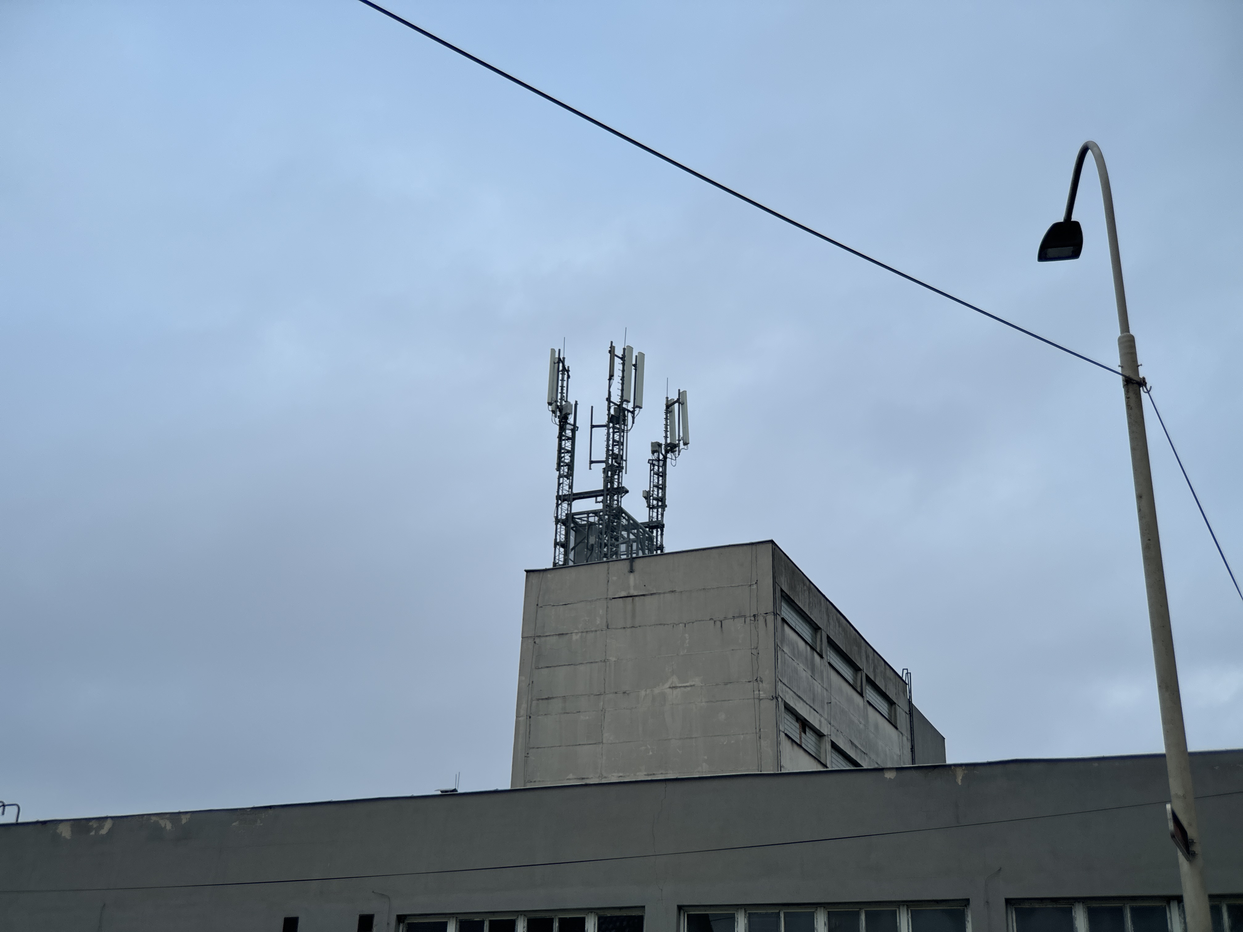 building rooftop antennas