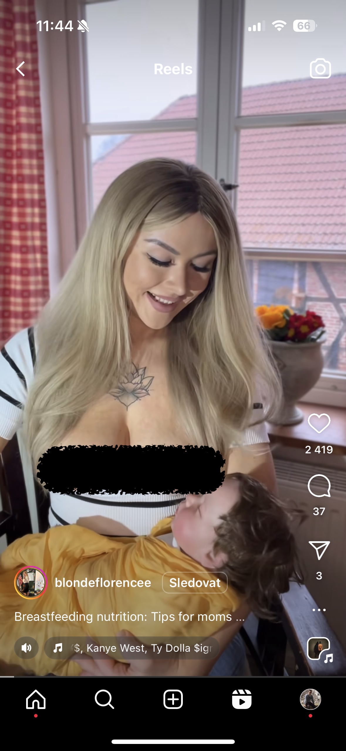 mother breastfeeding window