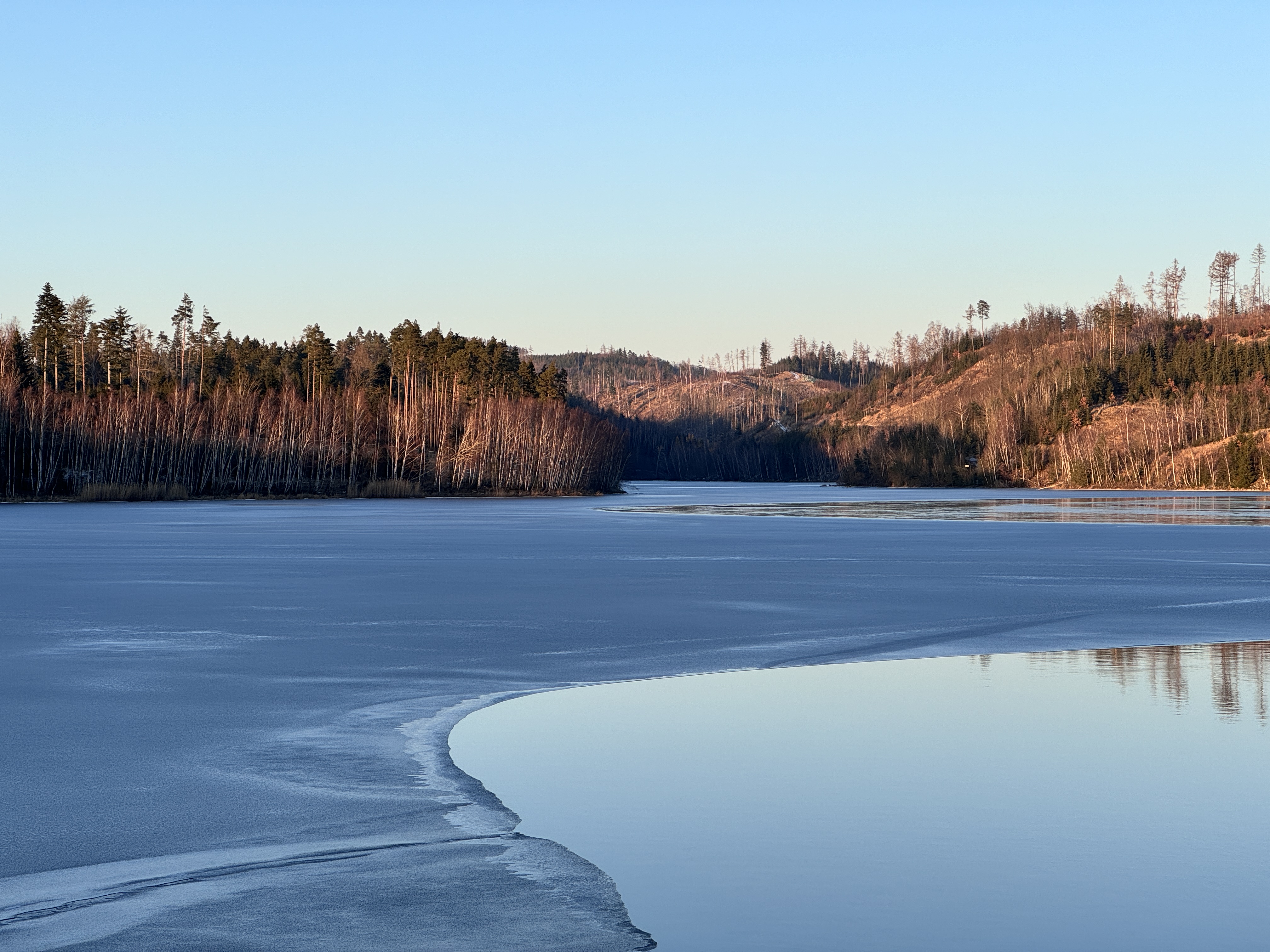 frozen lake landscape