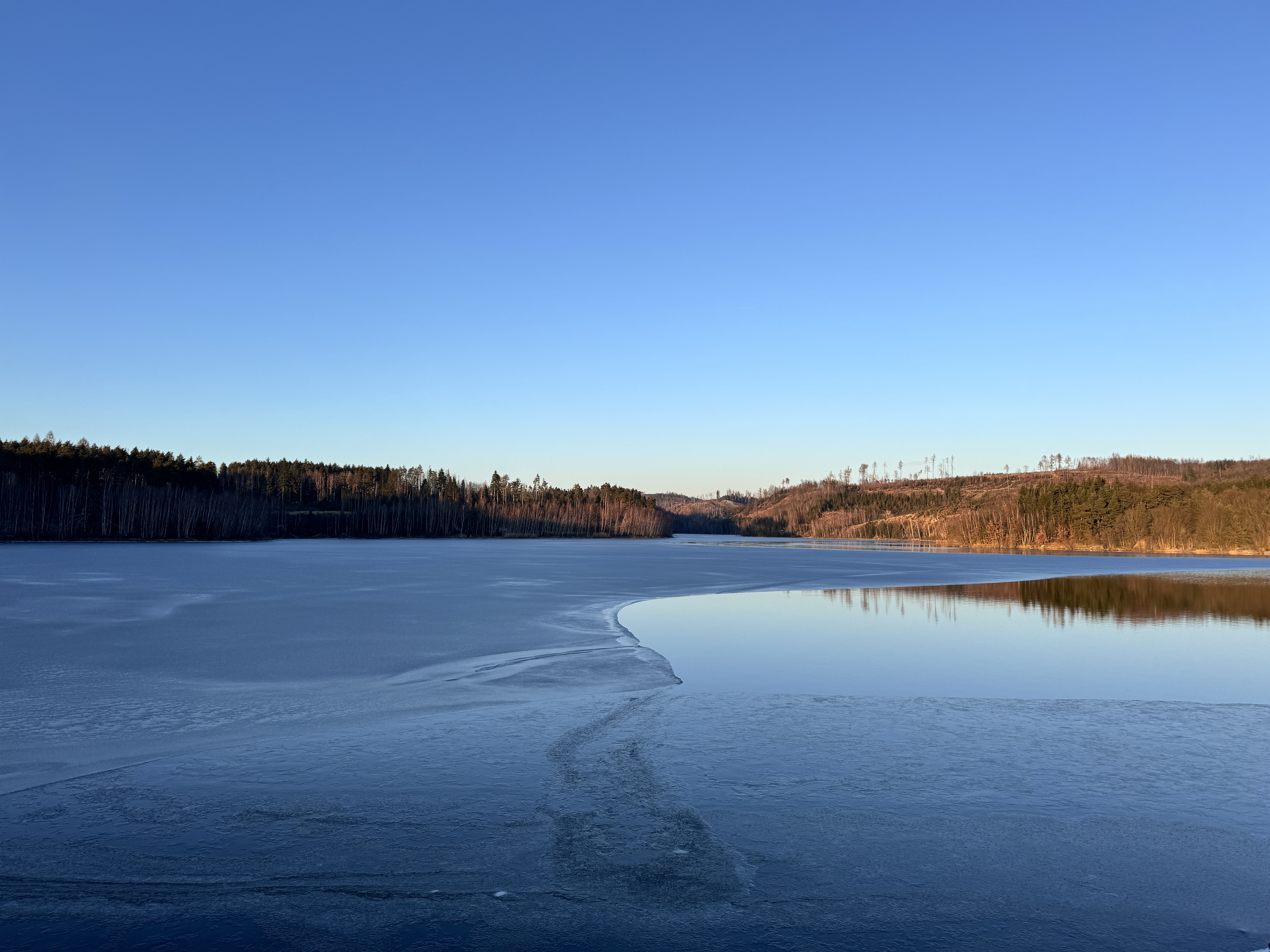 frozen lake scenery