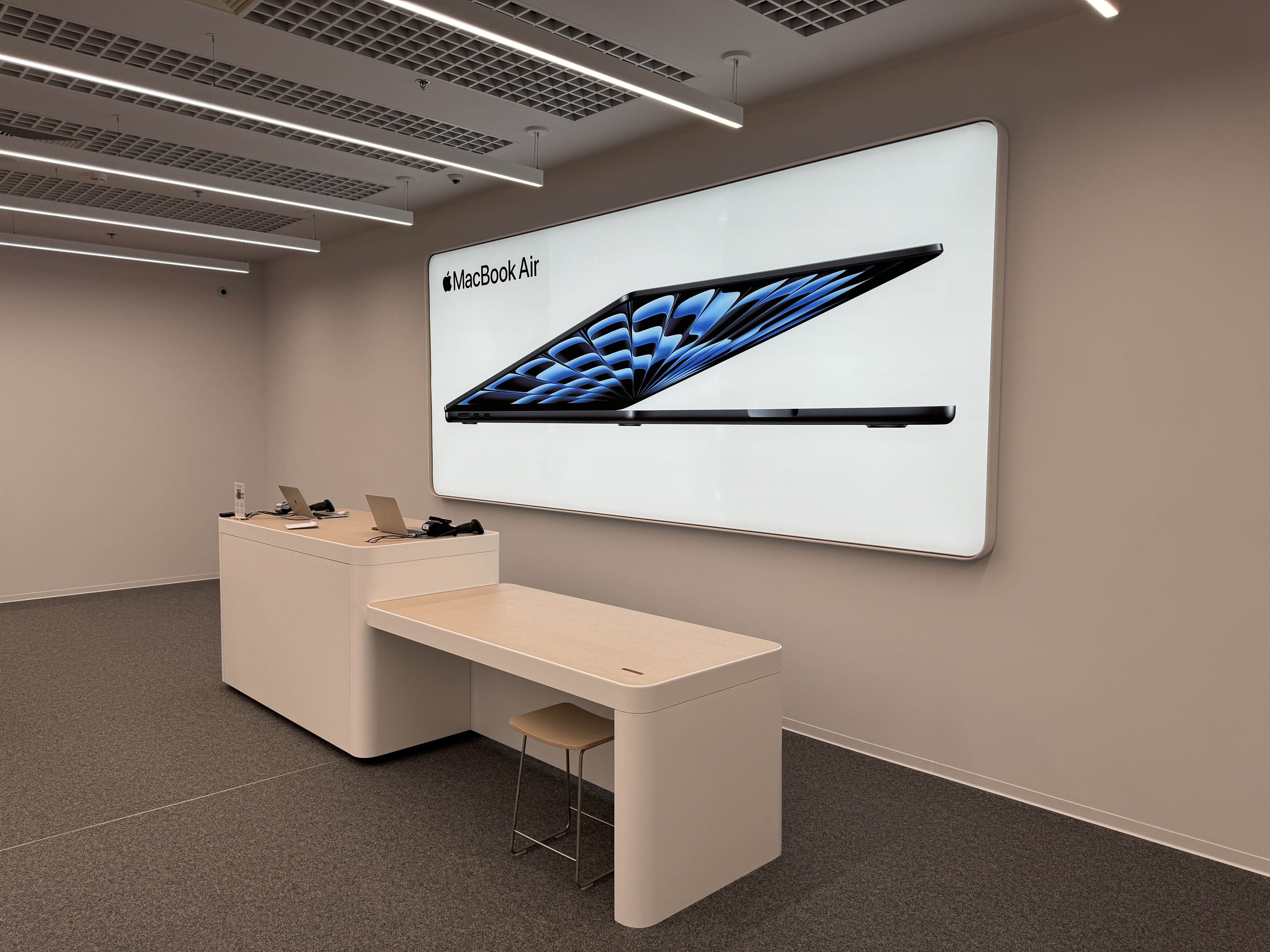 macbook air advertisement