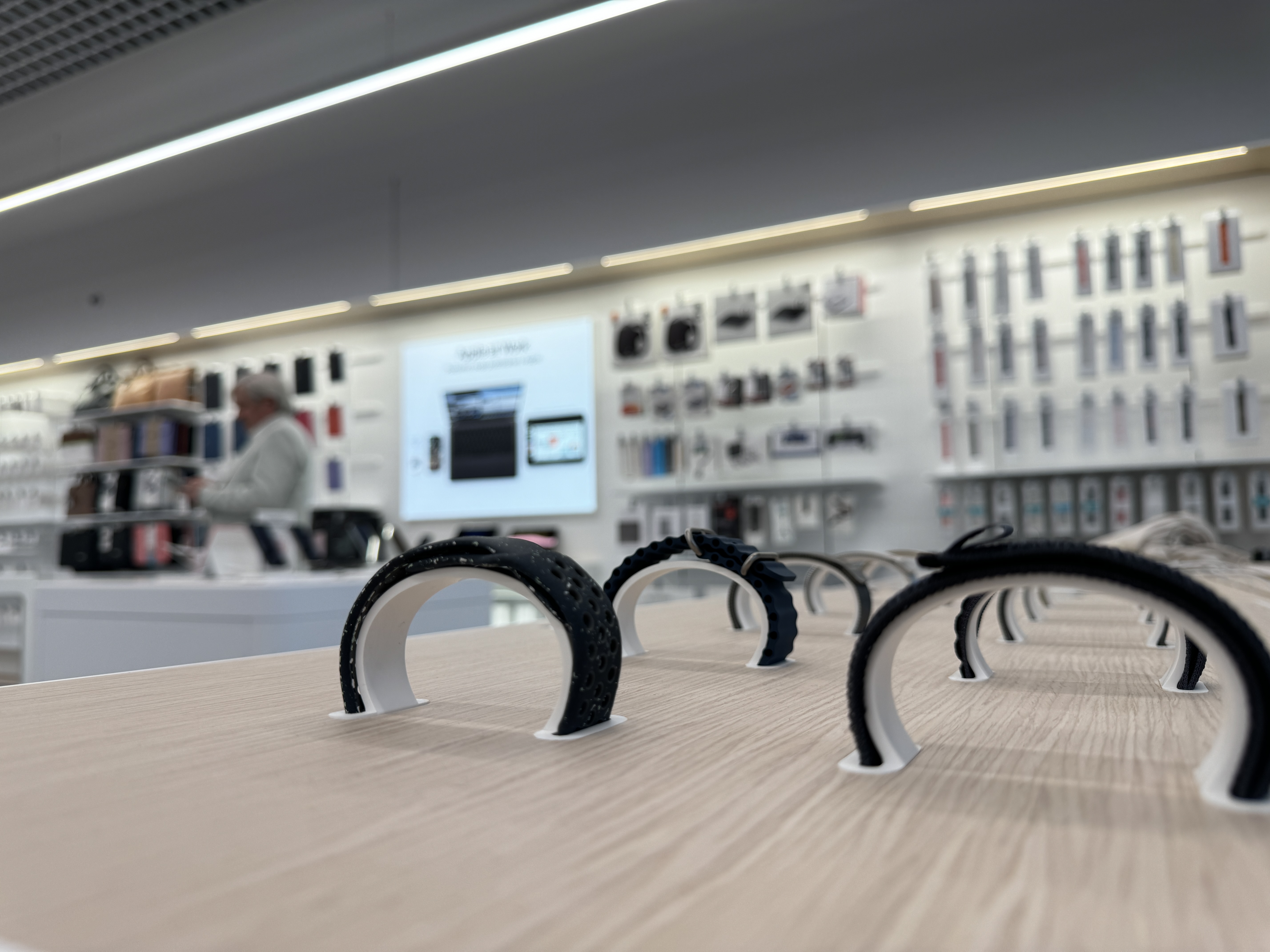 smartwatch bands display store