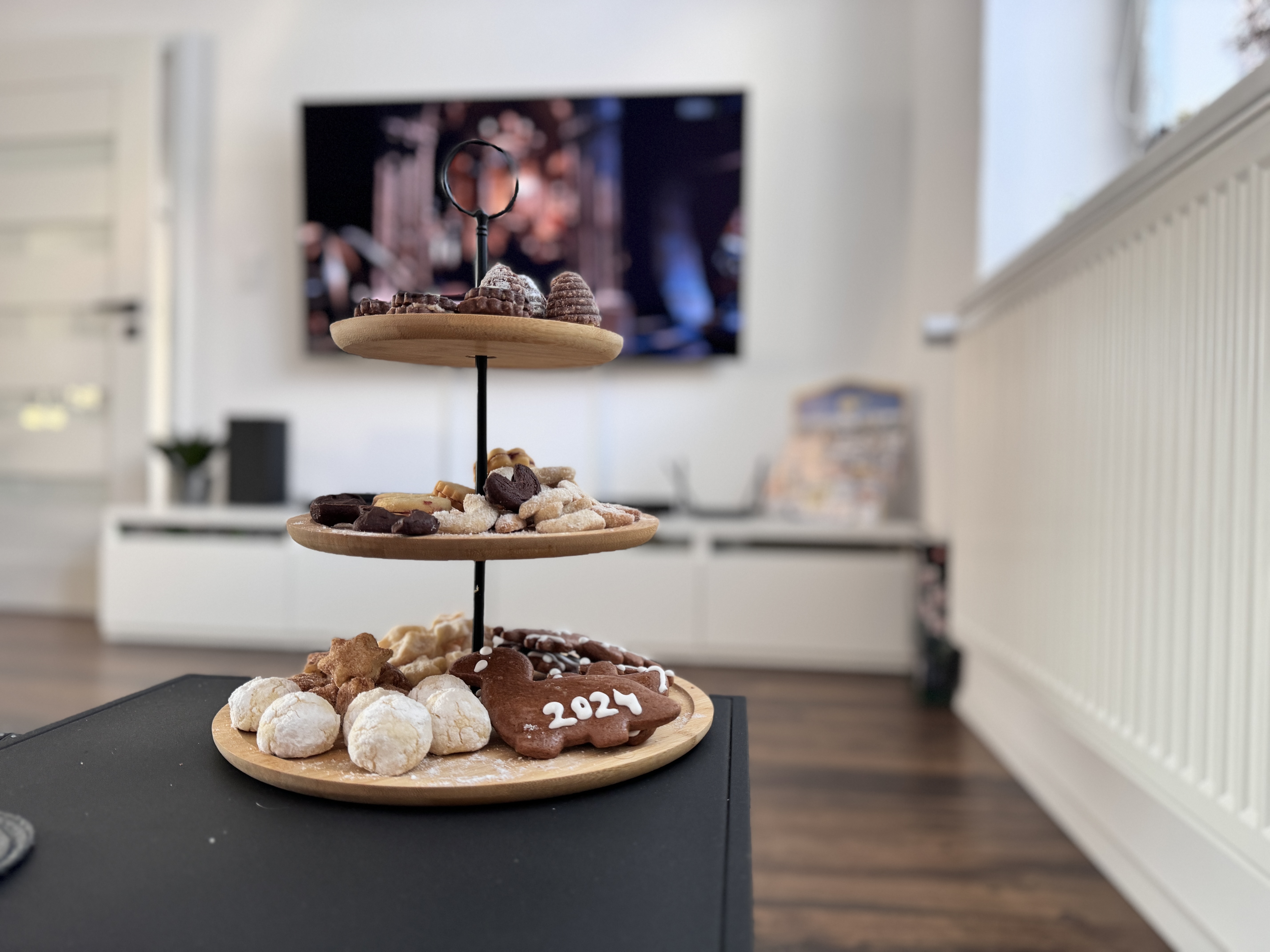 three tier dessert stand