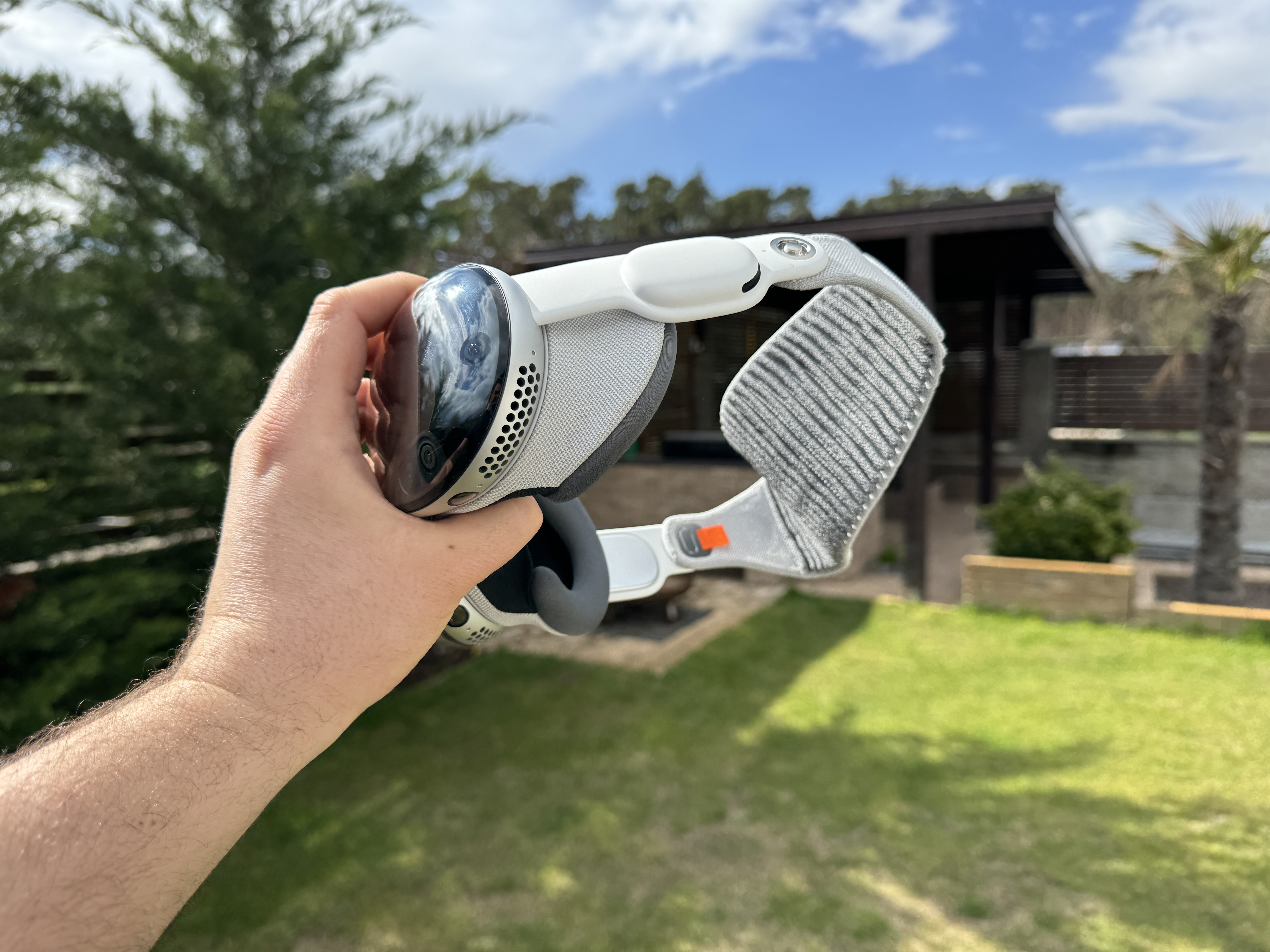 vr headset outdoor view
