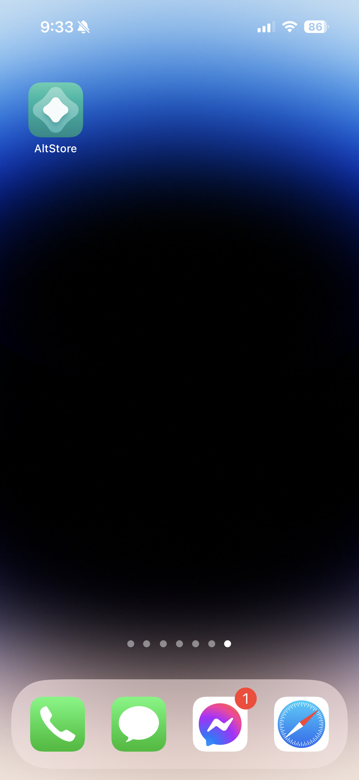 altstore app icon home screen