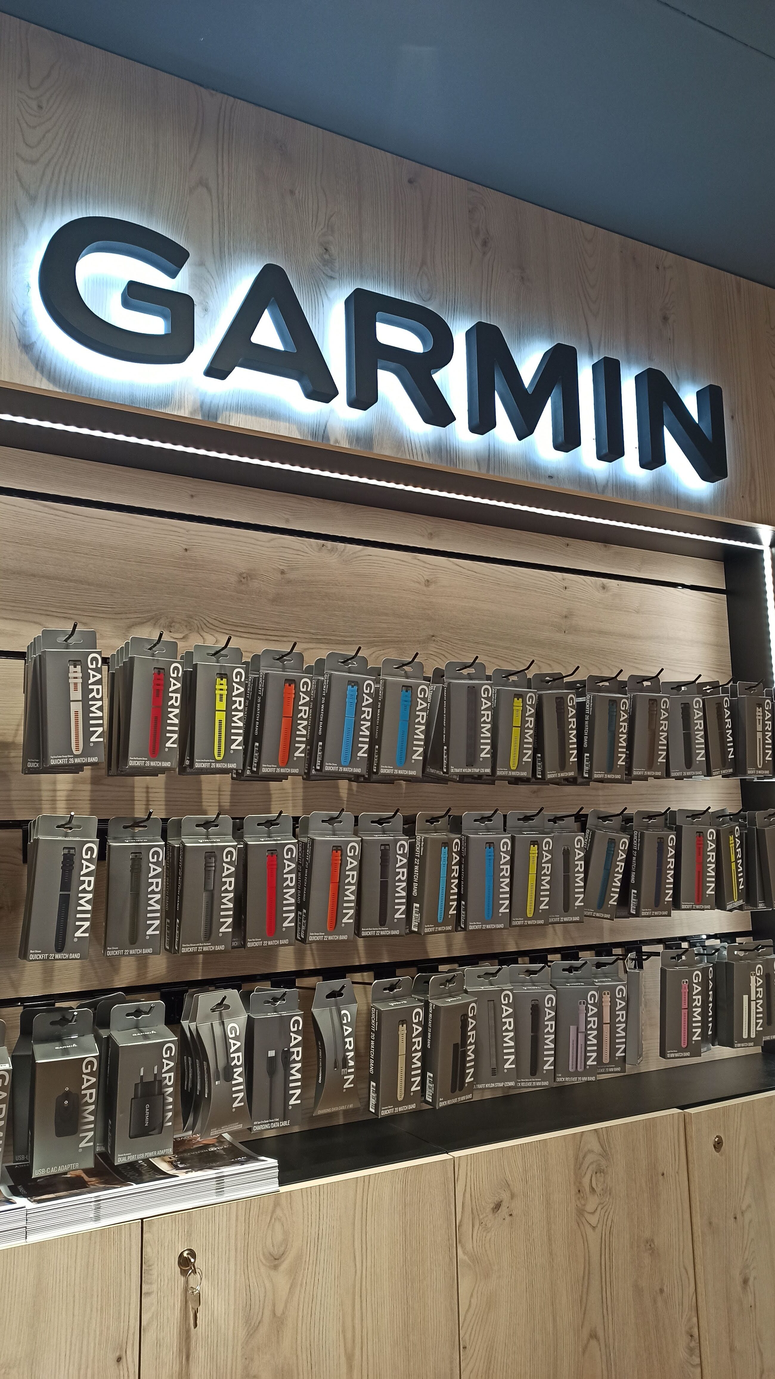 garmin accessories display
