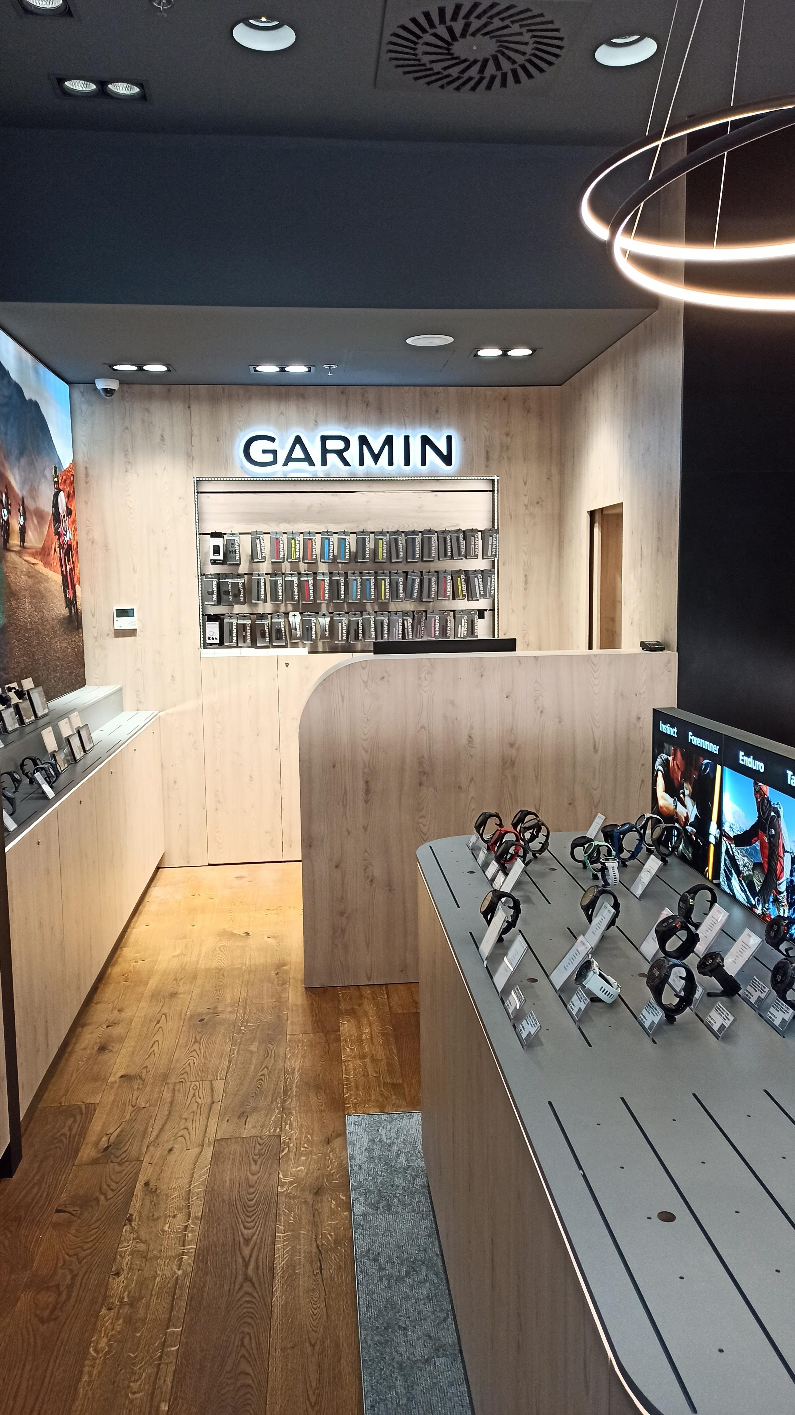 garmin store counter
