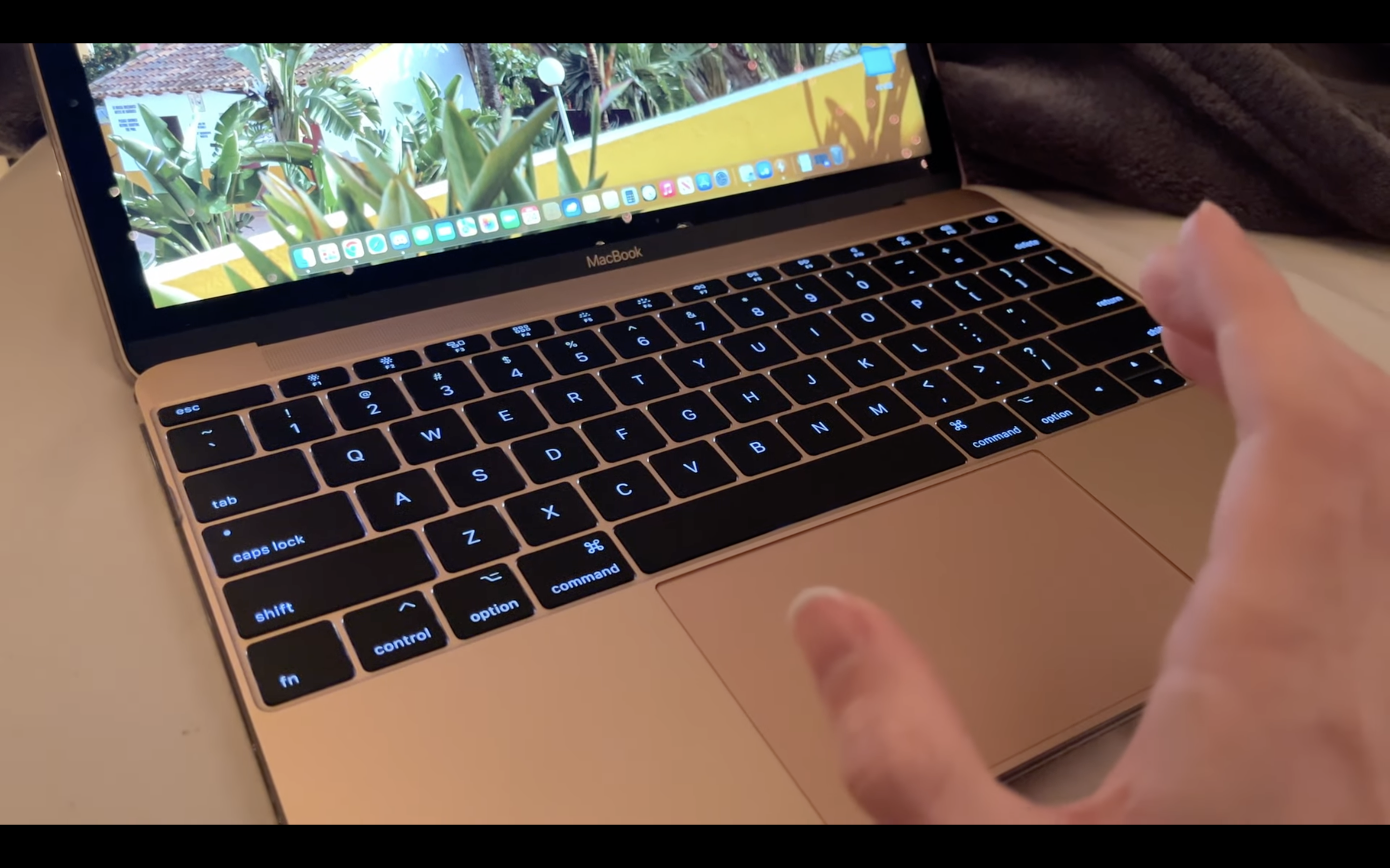 macbook keyboard hand