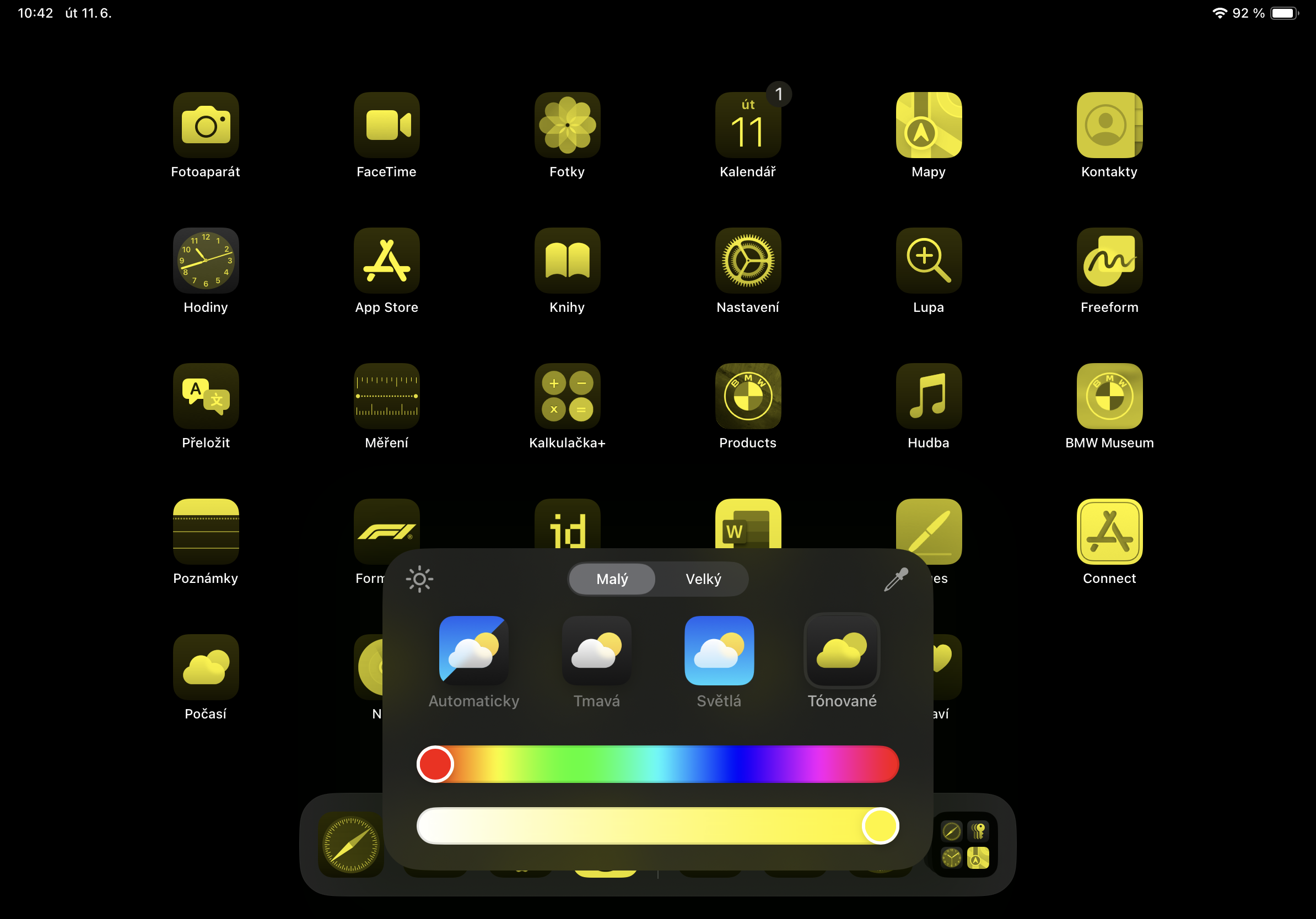 ipad home screen yellow theme