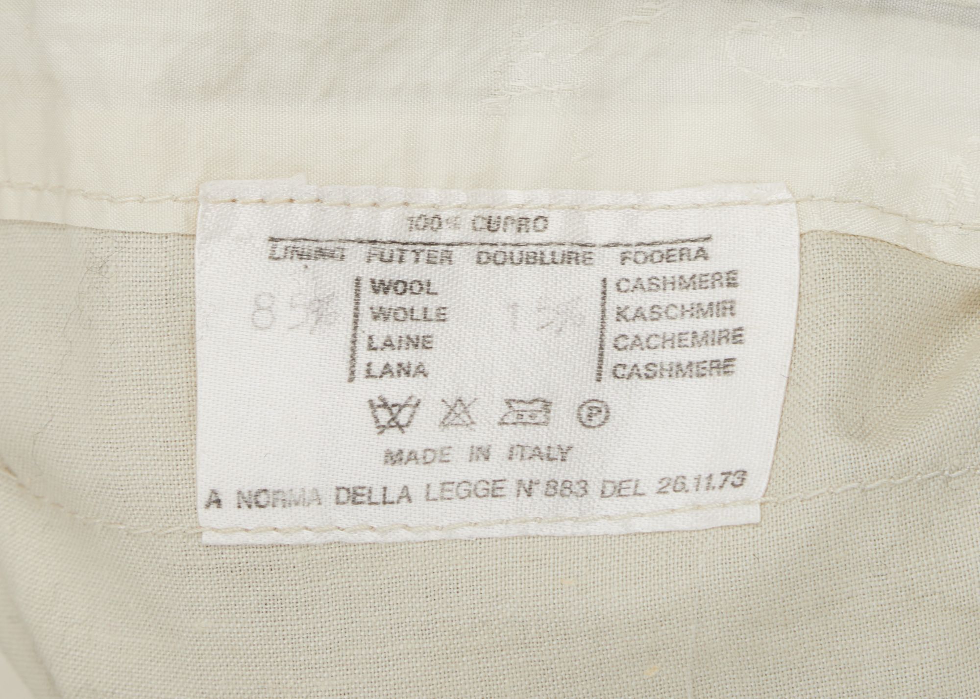 jacket fabric care label