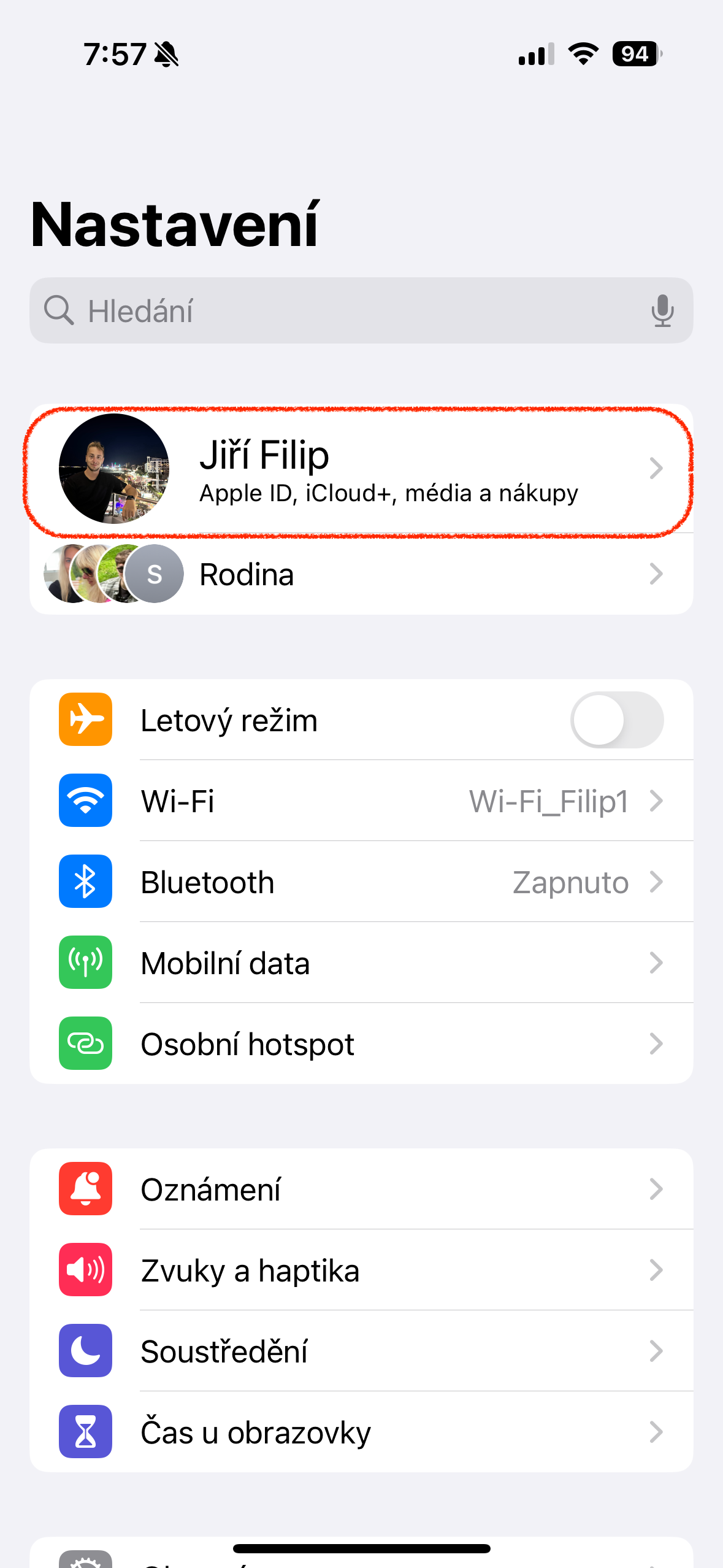 apple id profile screen