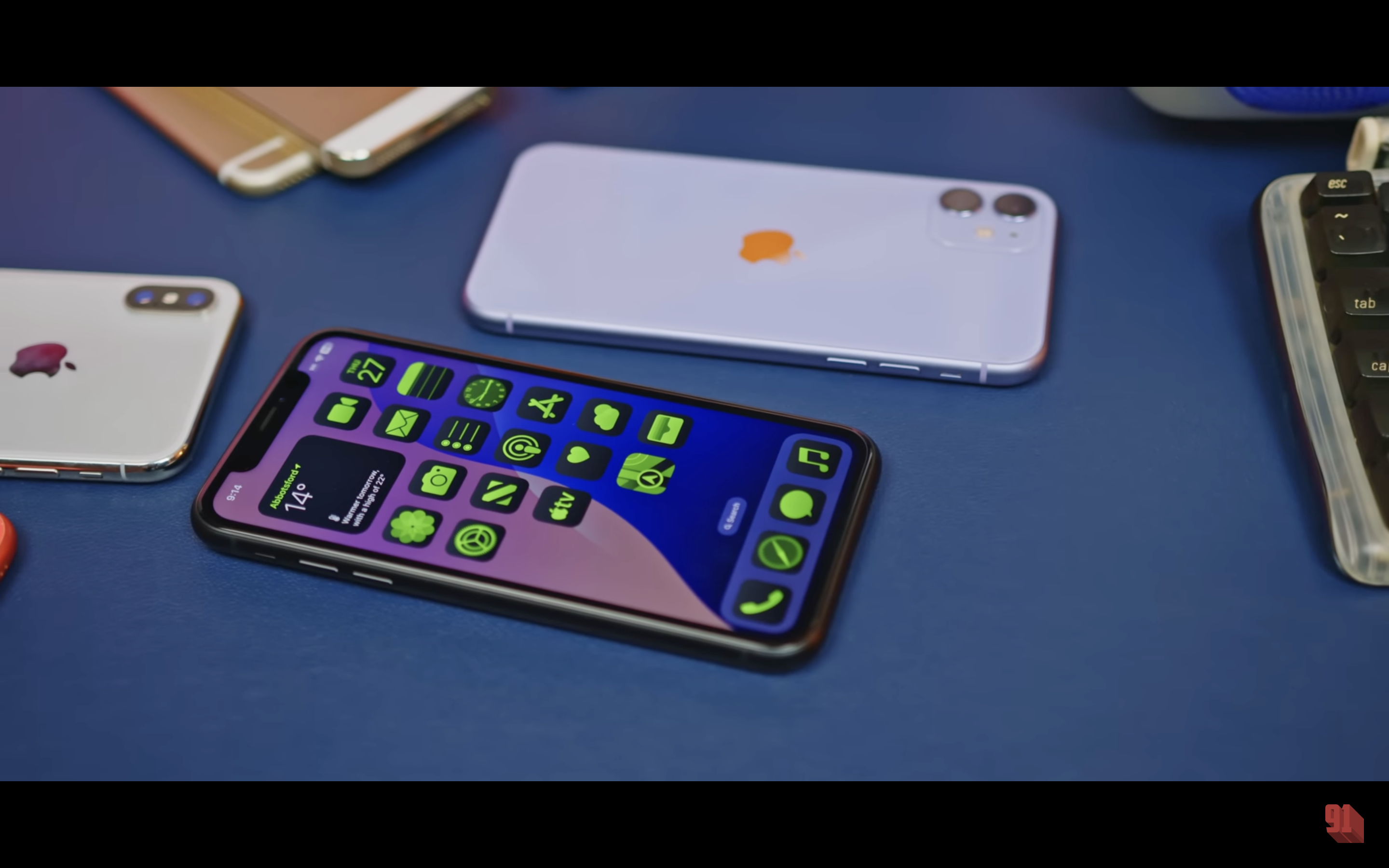 iphone with custom icons