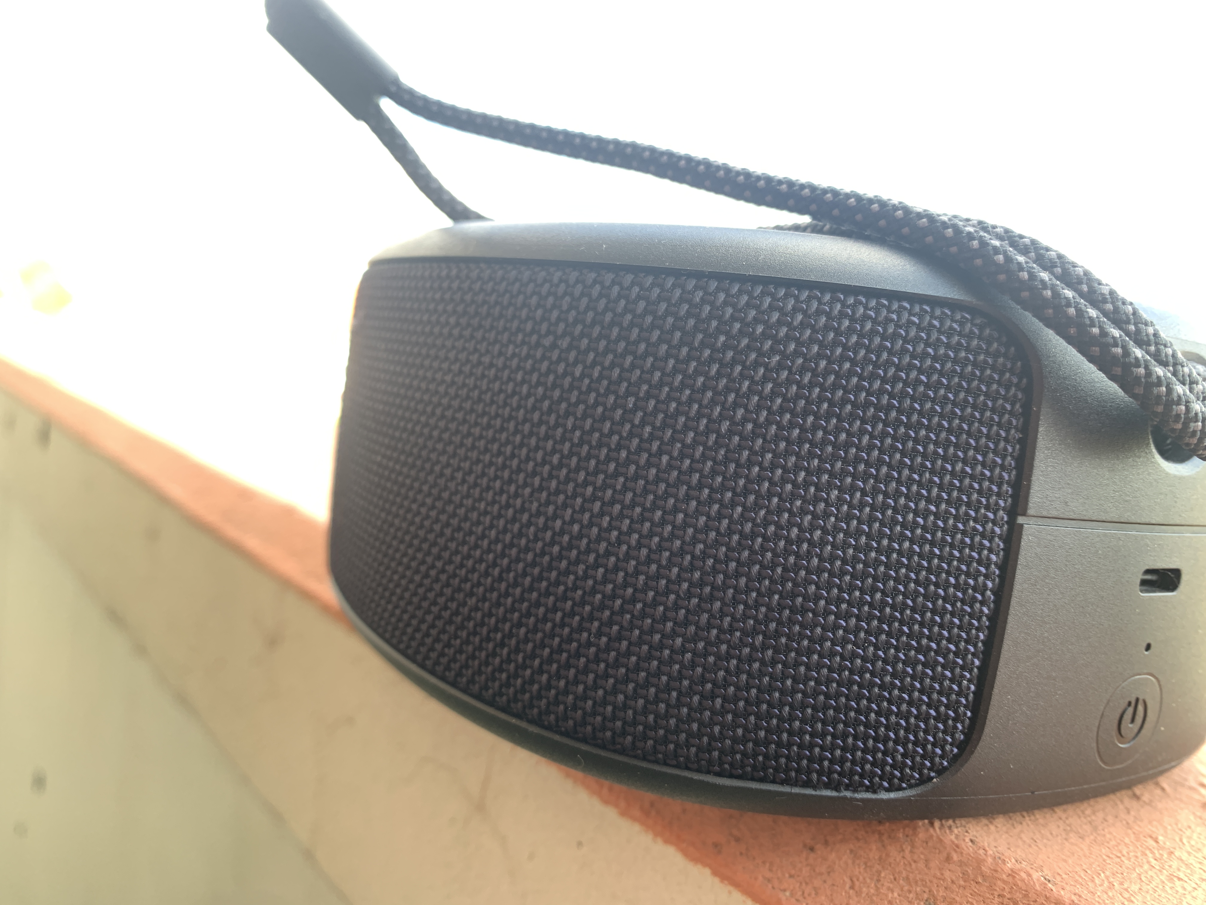 urbanista speaker angle view