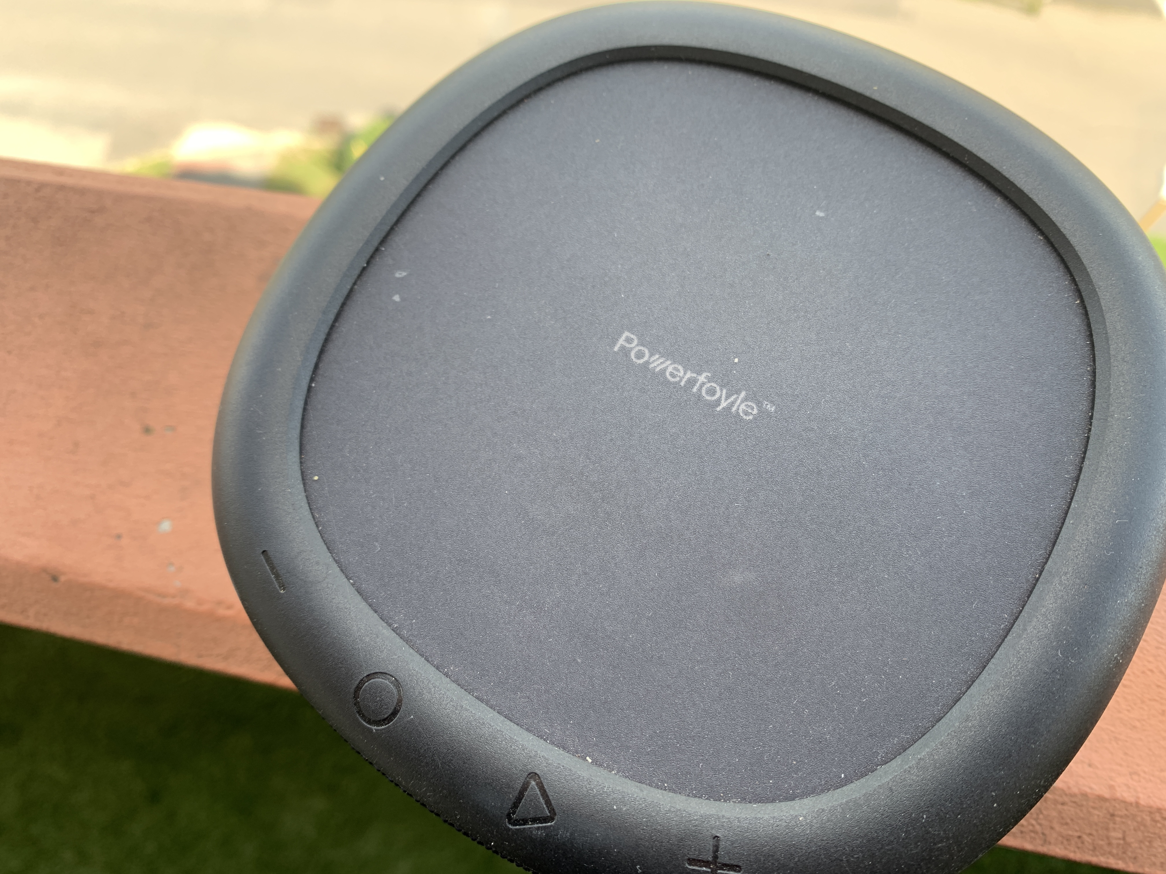 urbanista speaker controls