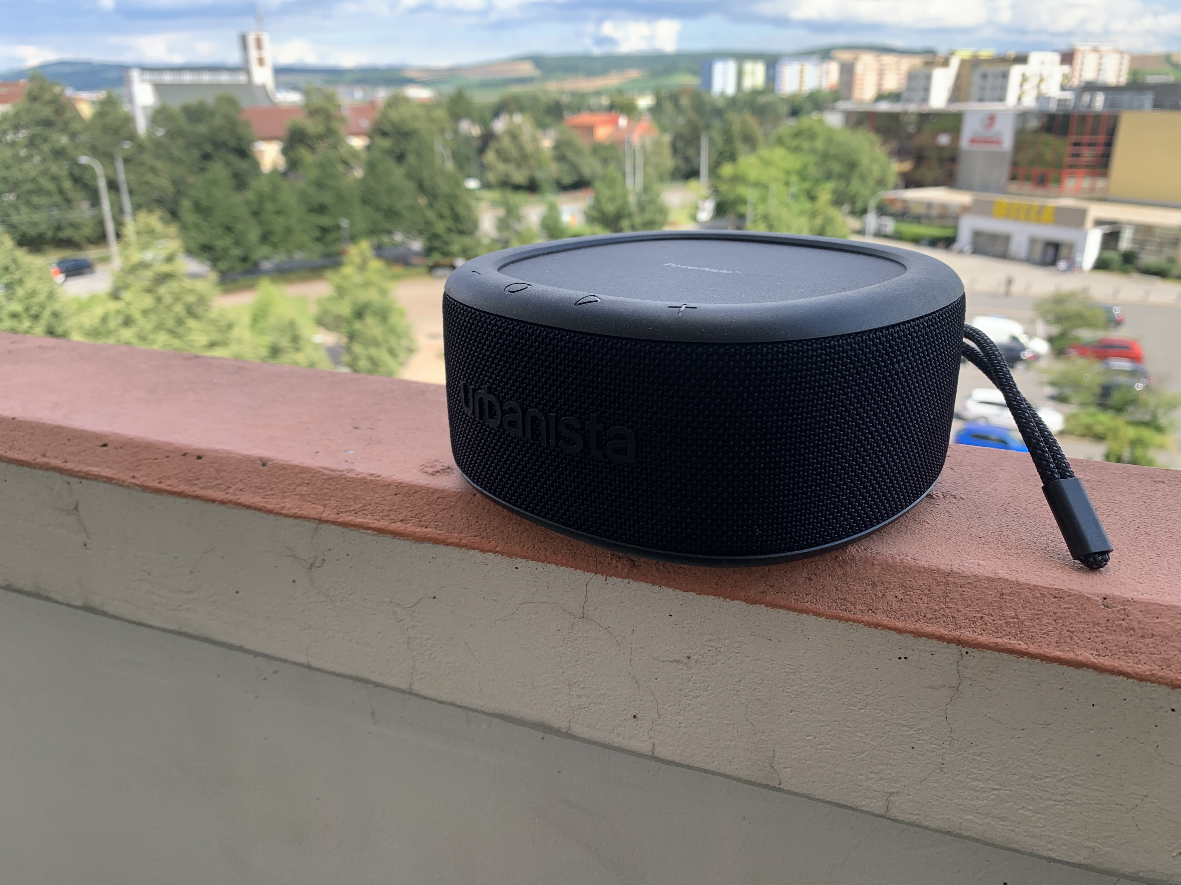 urbanista speaker on balcony