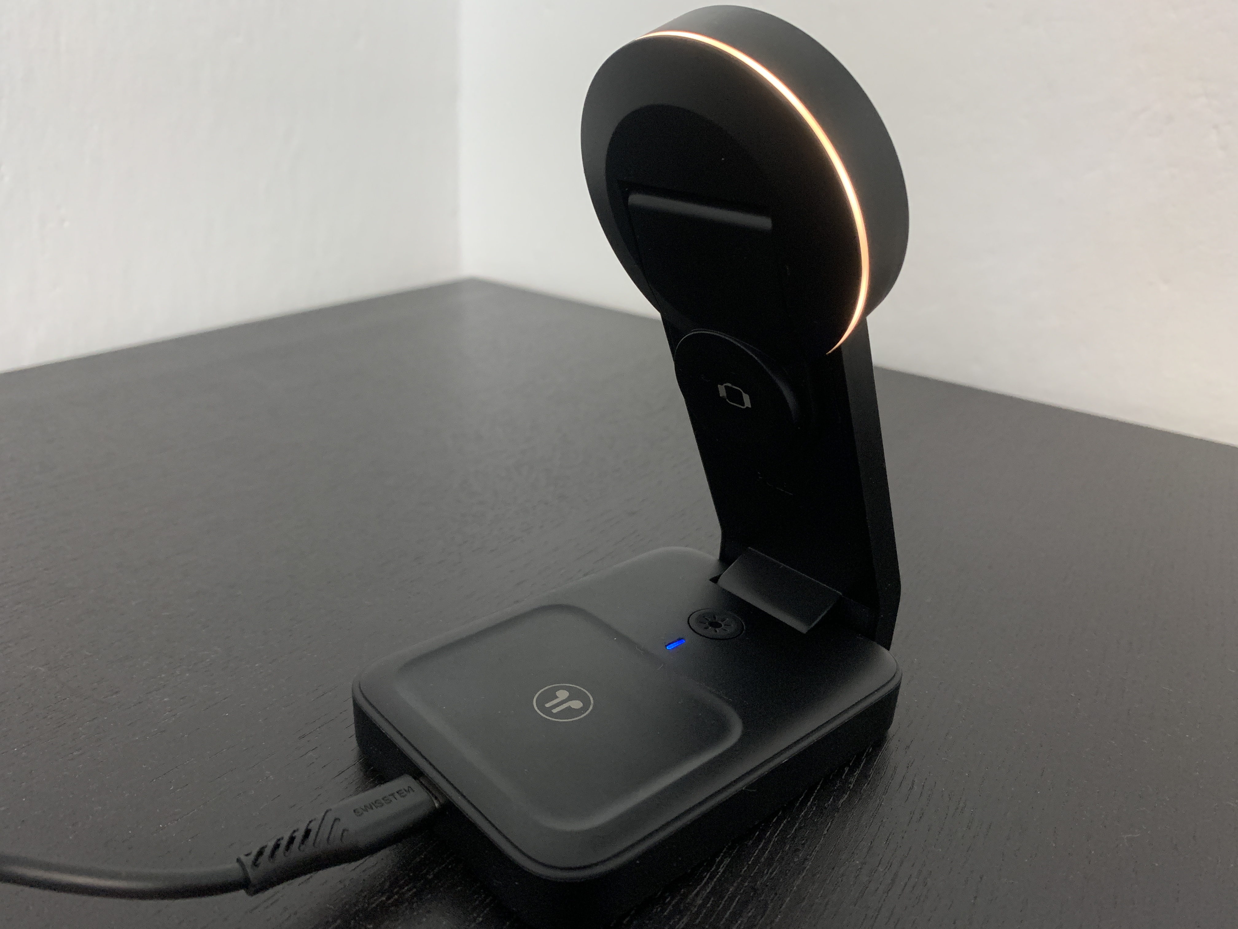 wireless charger with light