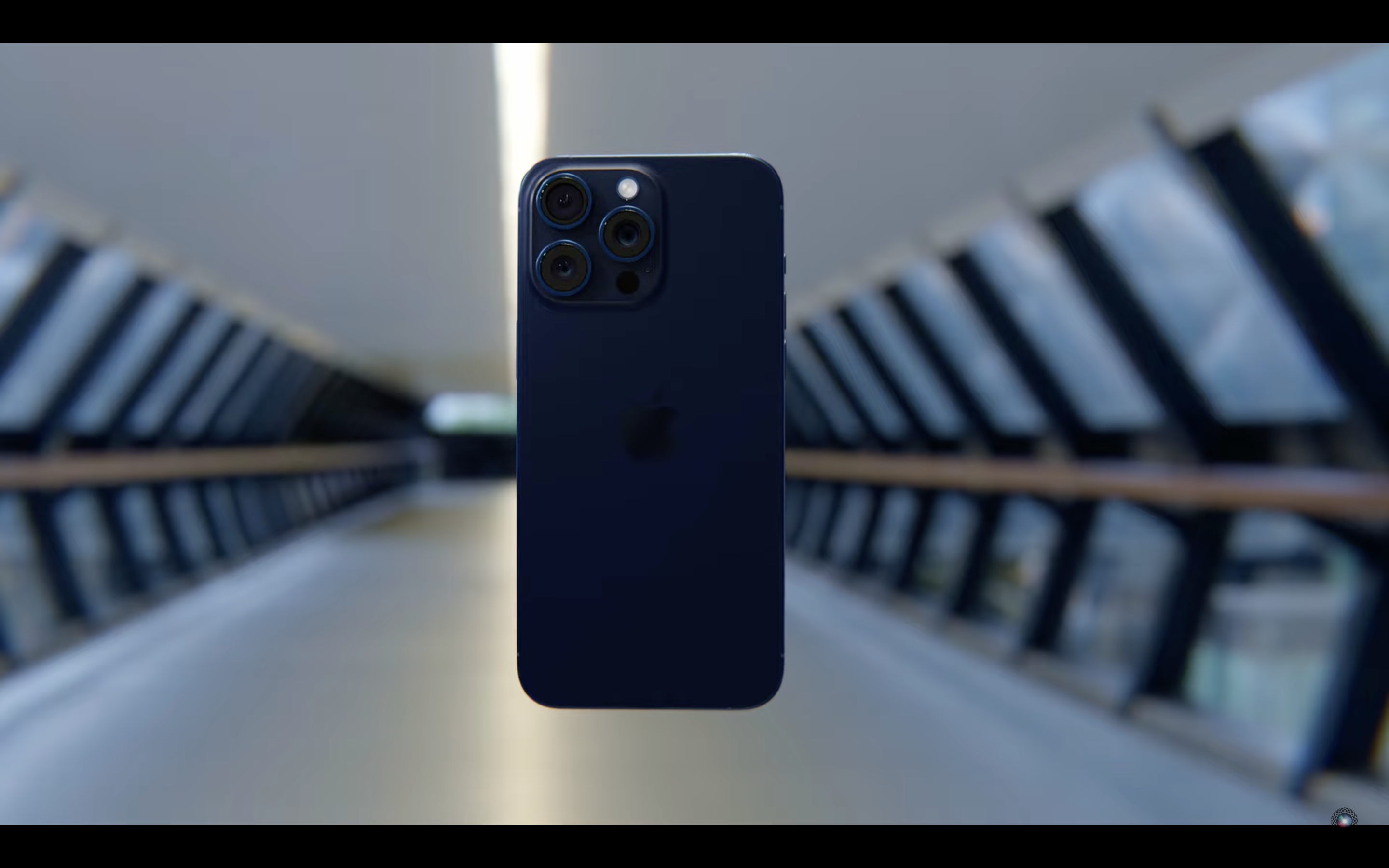 smartphone in tunnel