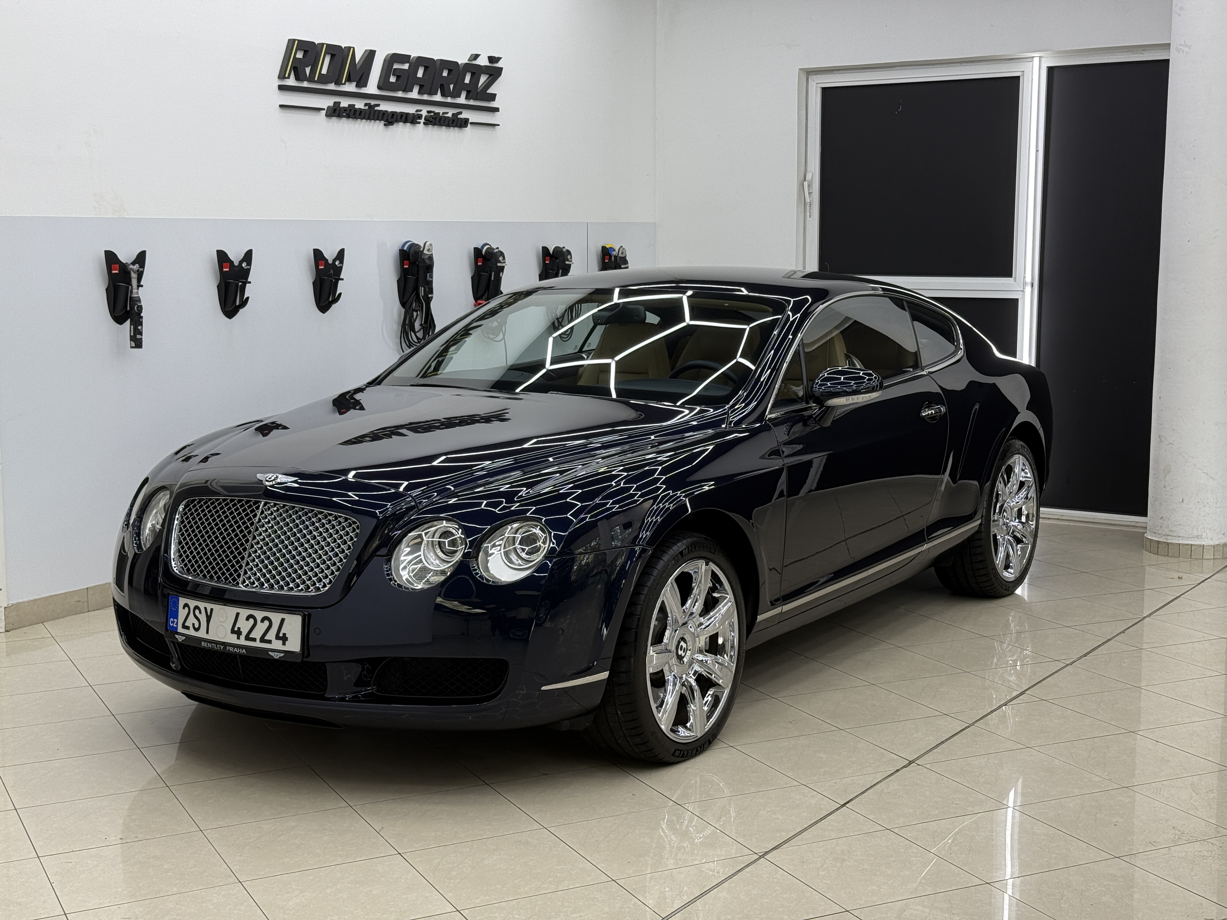 bentley car showroom