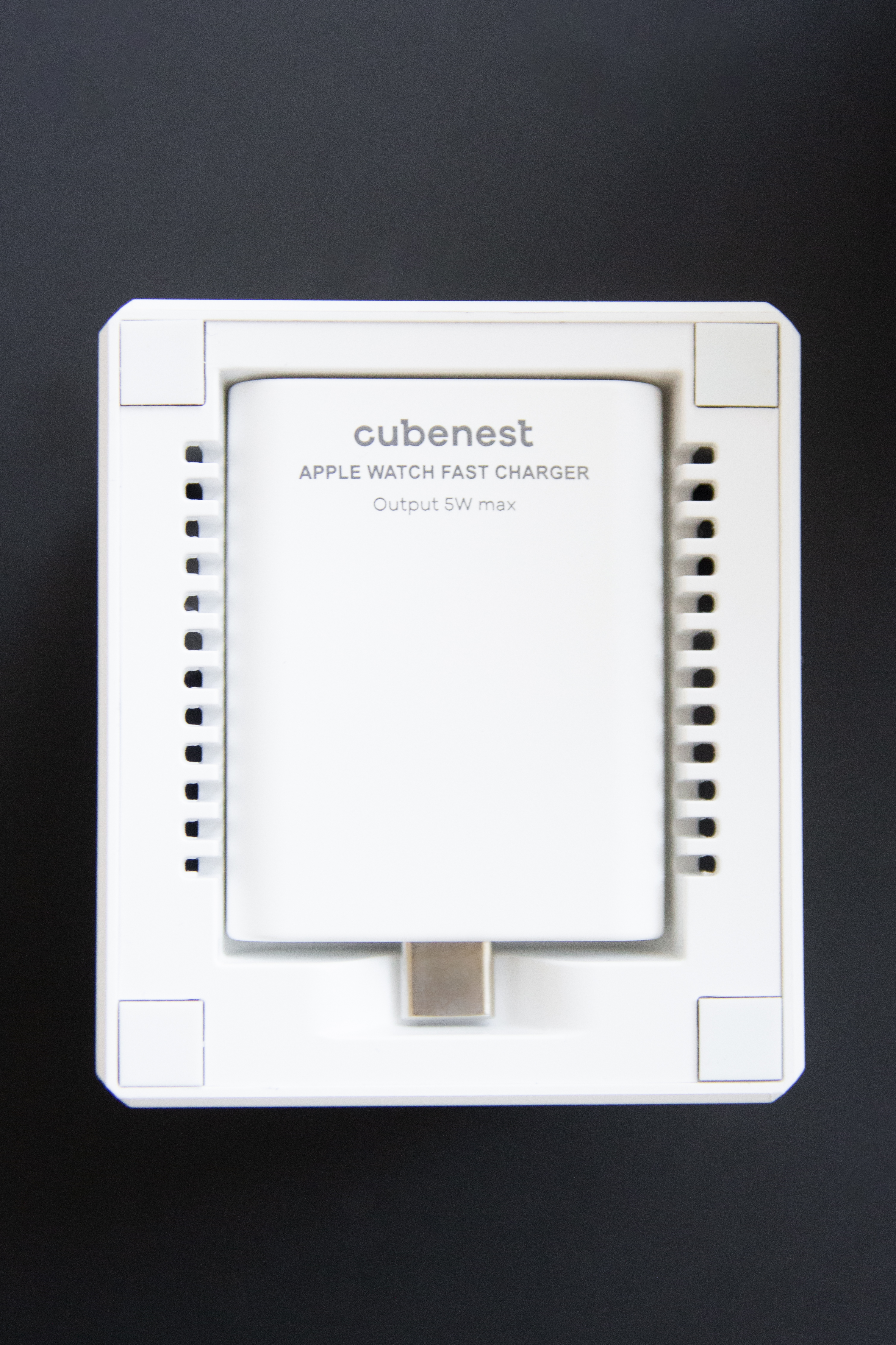 cubenest charger top view