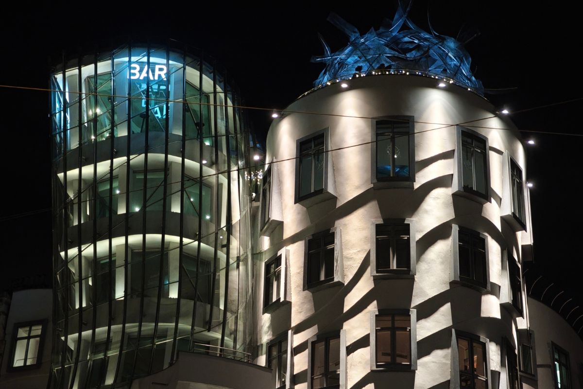 dancing house night view