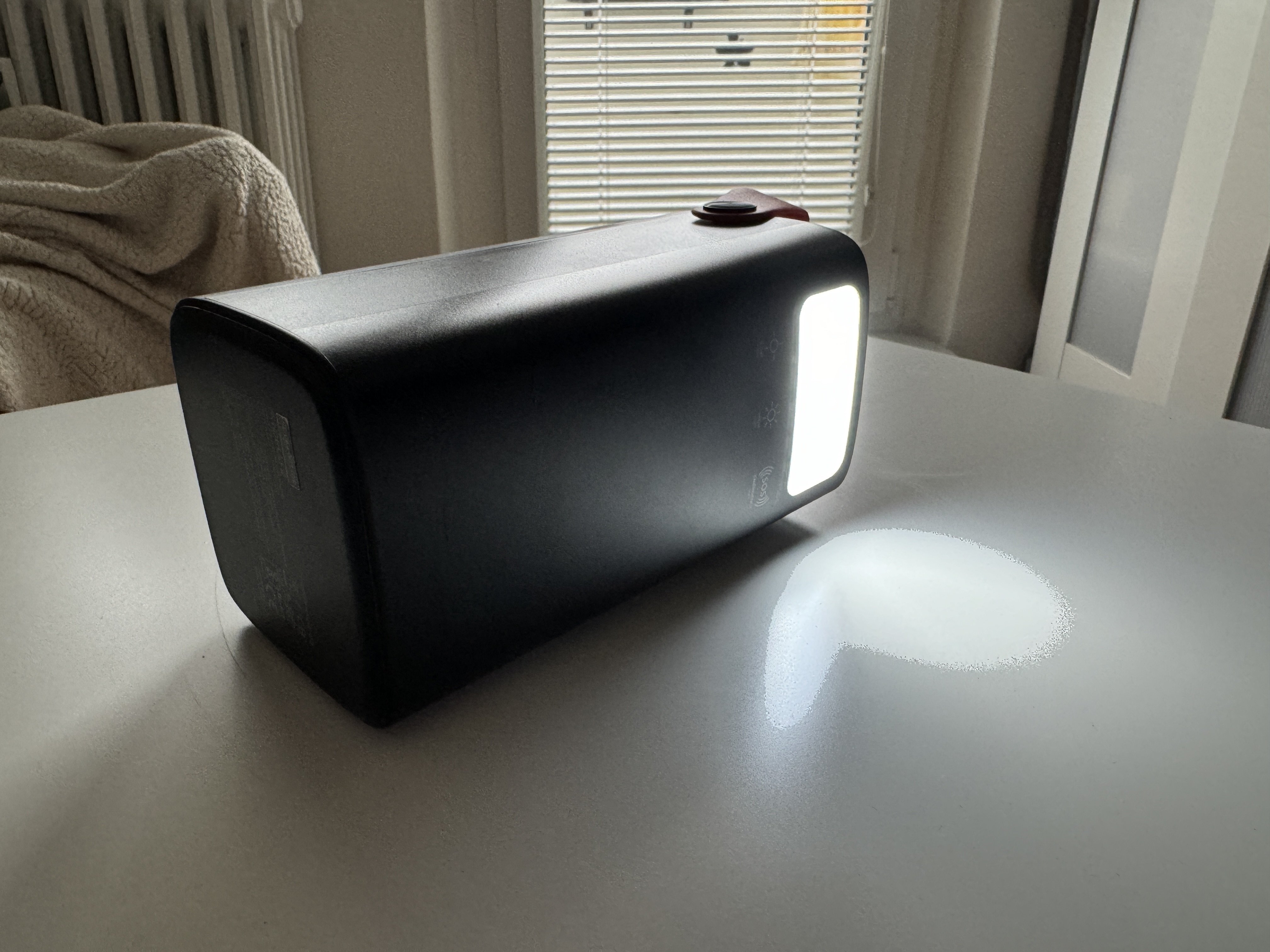 promate power pack light on