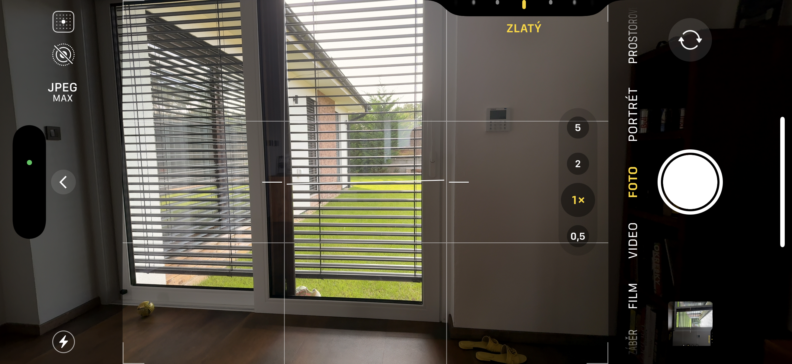 smartphone camera photo mode