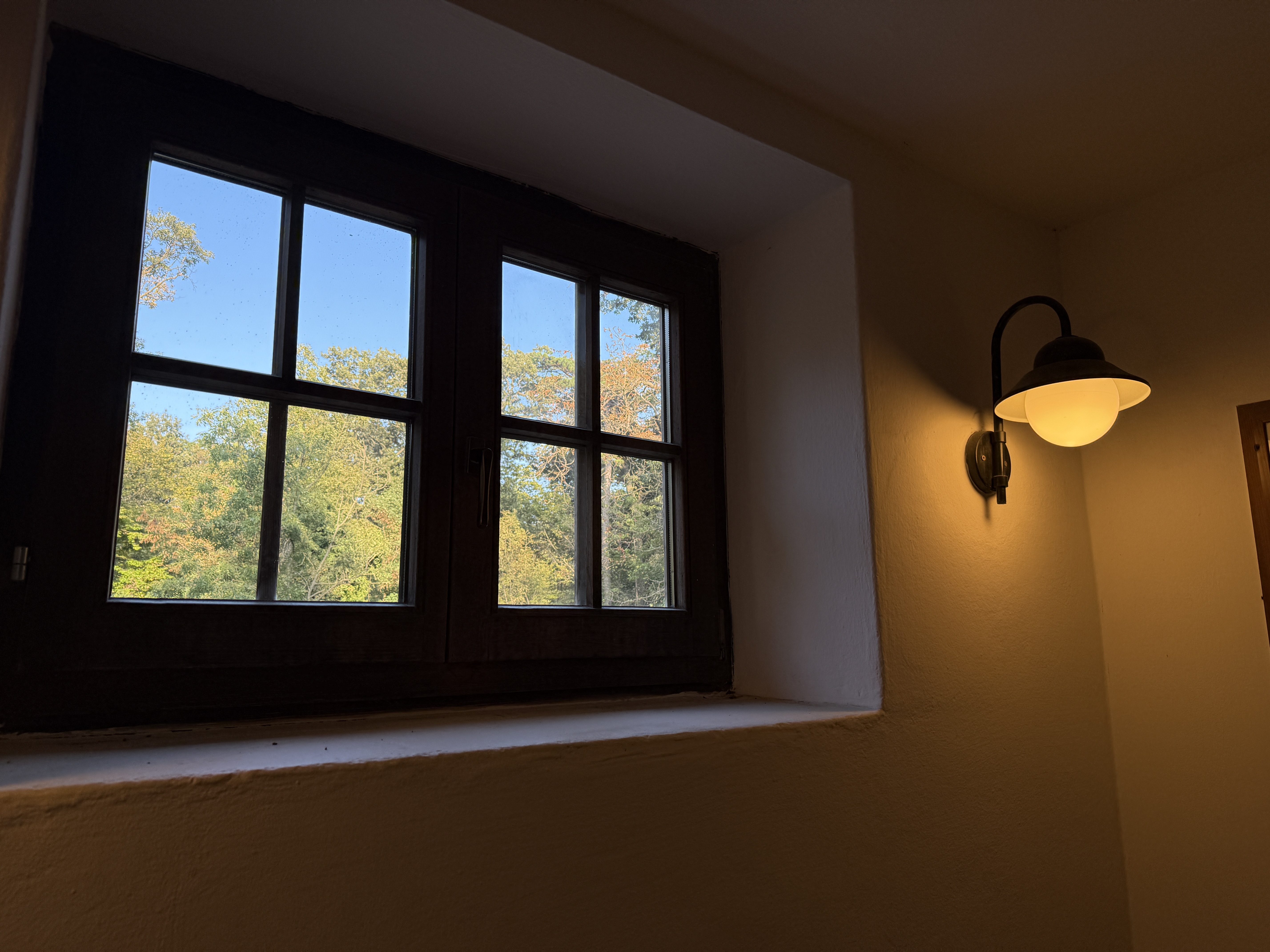 window and wall lamp