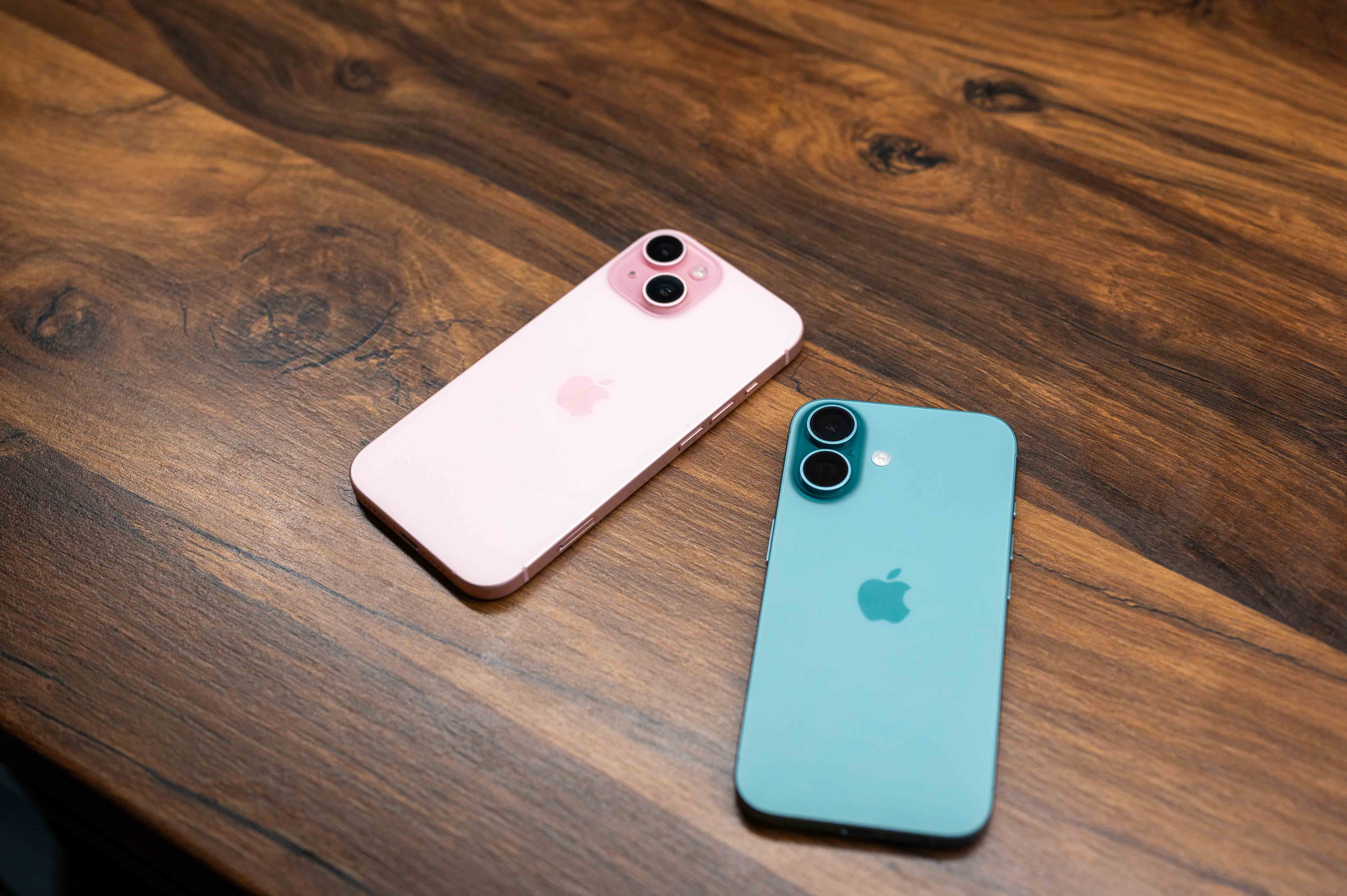iPhone 15 vs iPhone 16 LsA 2 iPhone 15 vs iPhone 16 LsA 2