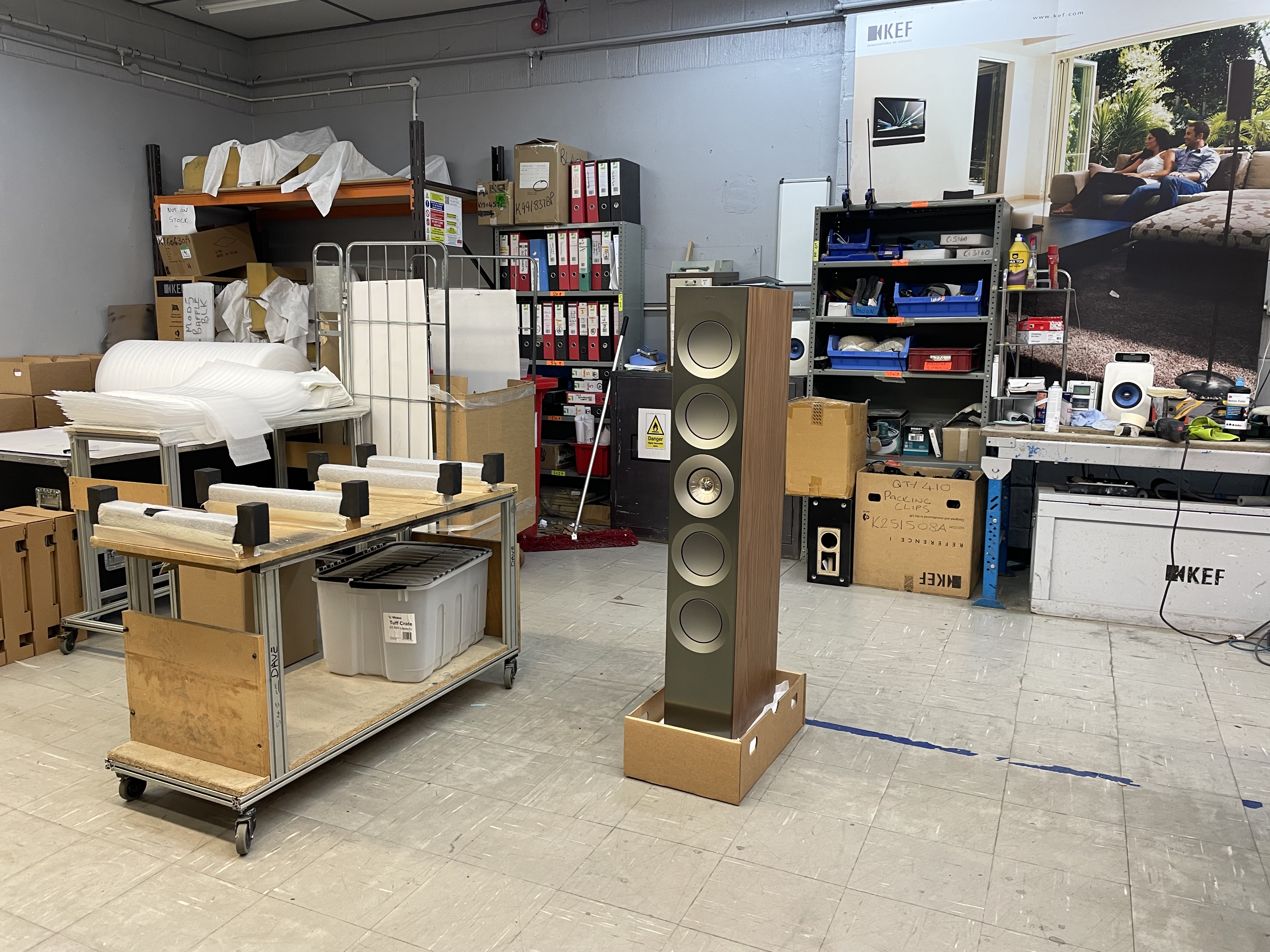 speaker assembly room