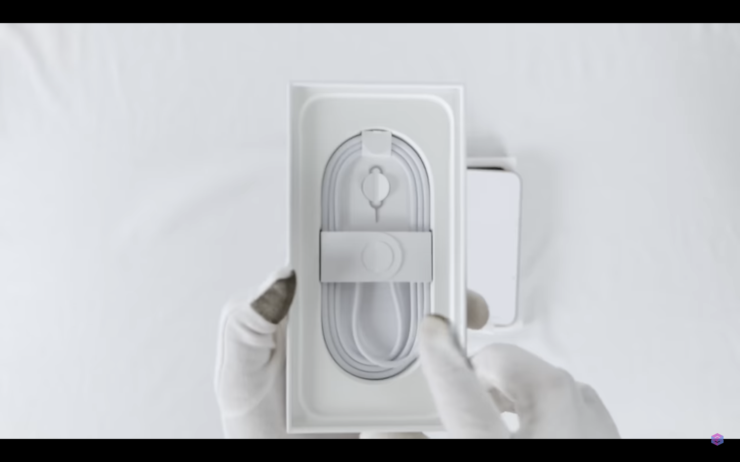 unboxing electronics cable