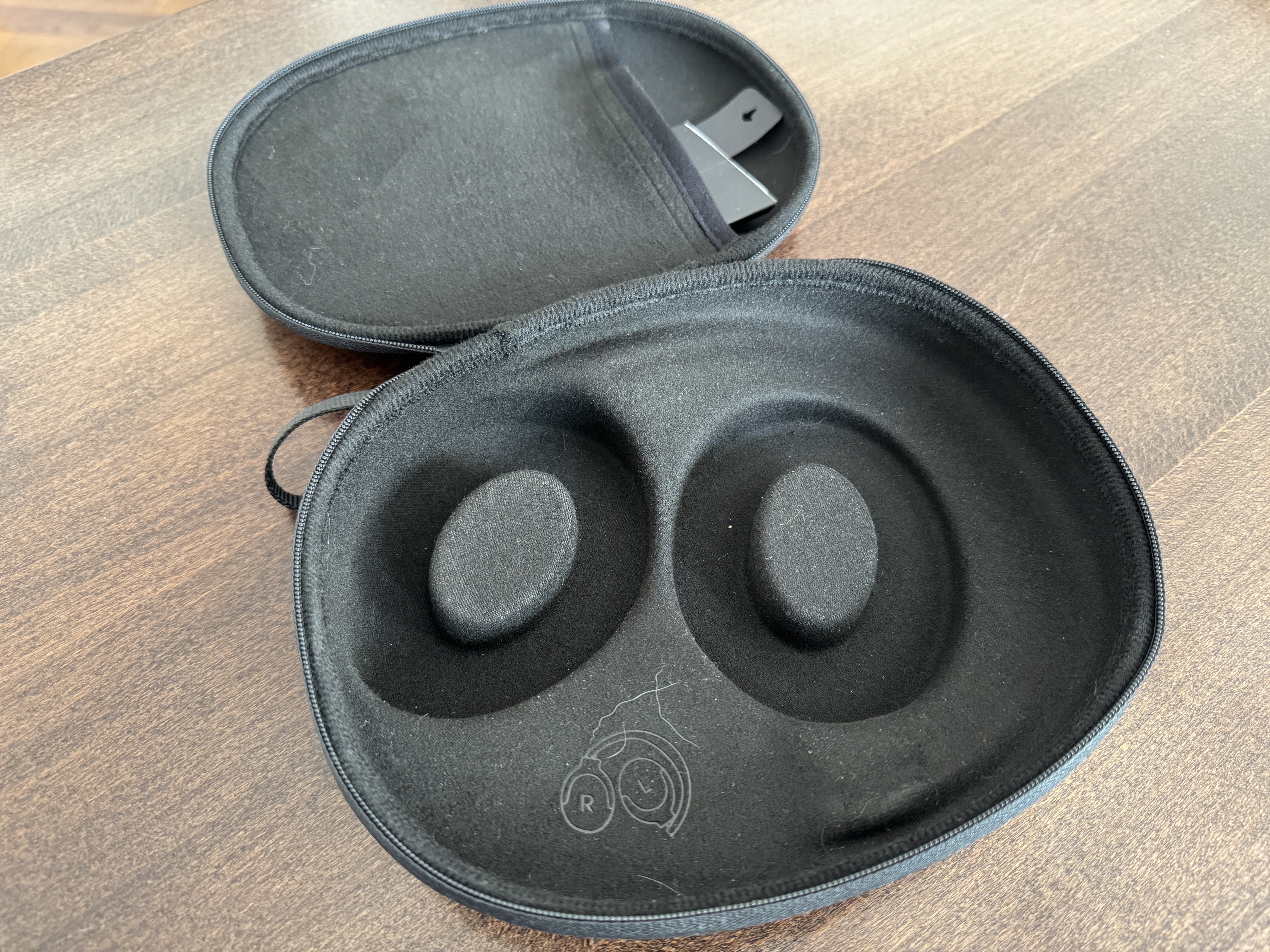 jbl tour one m2 case interior