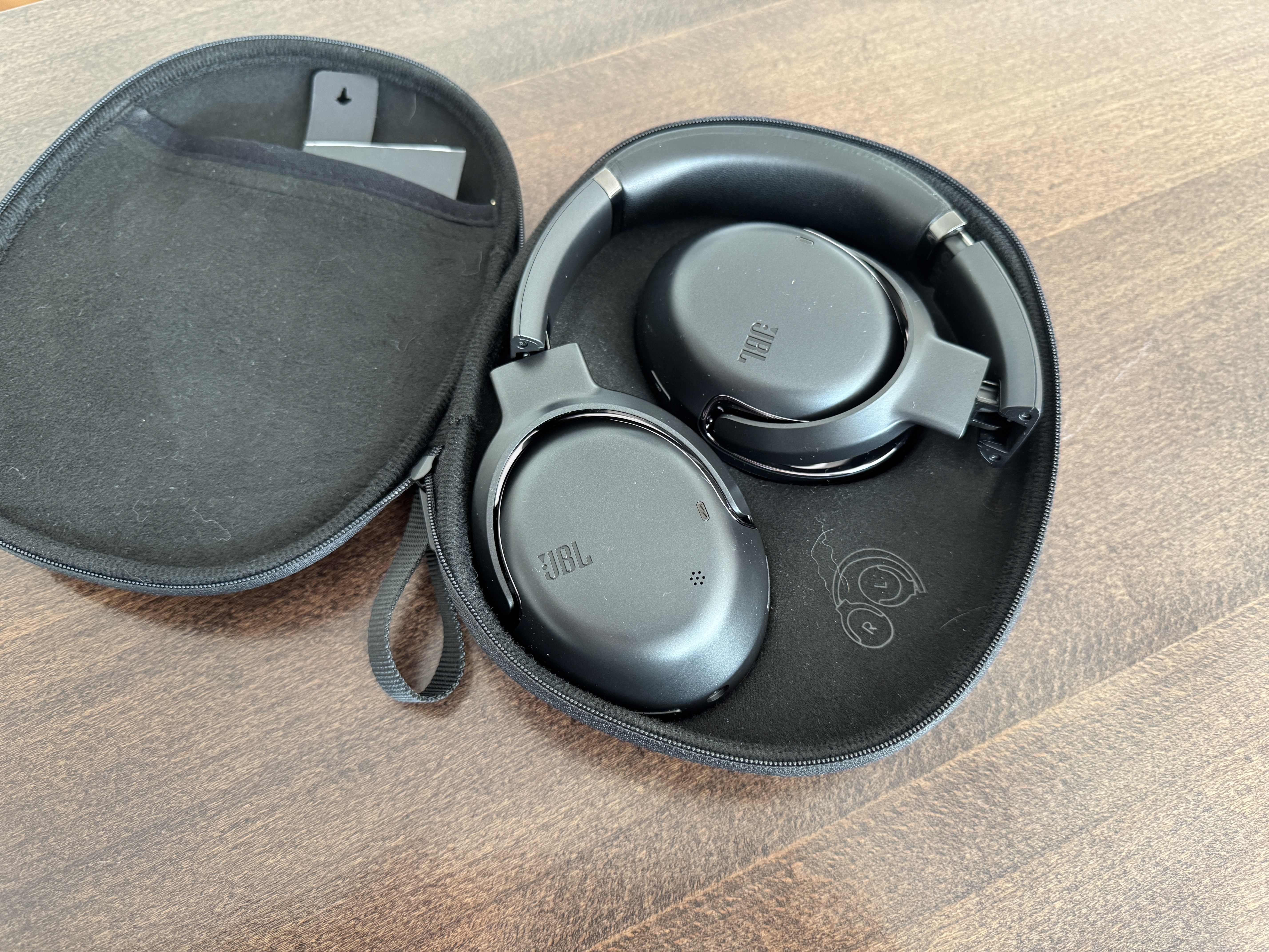 jbl tour one m2 headphones case