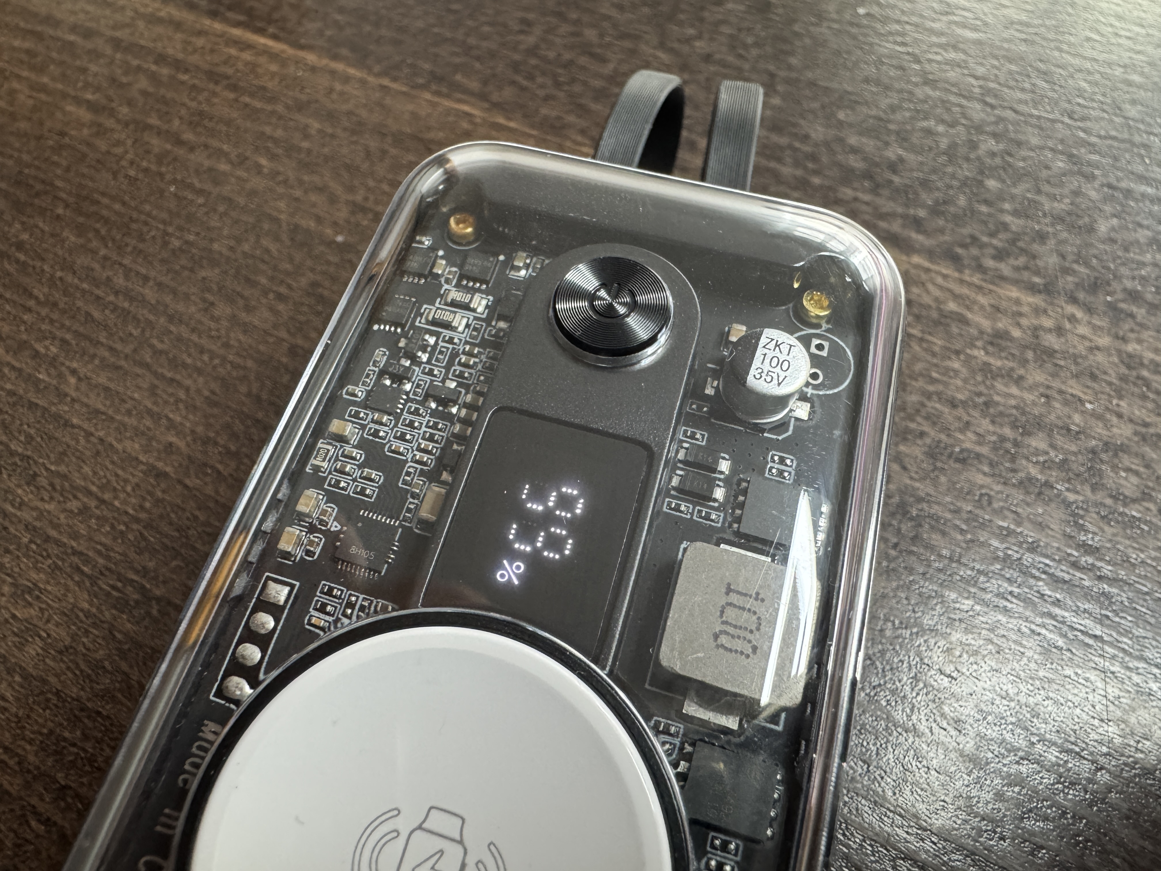 promate power bank display