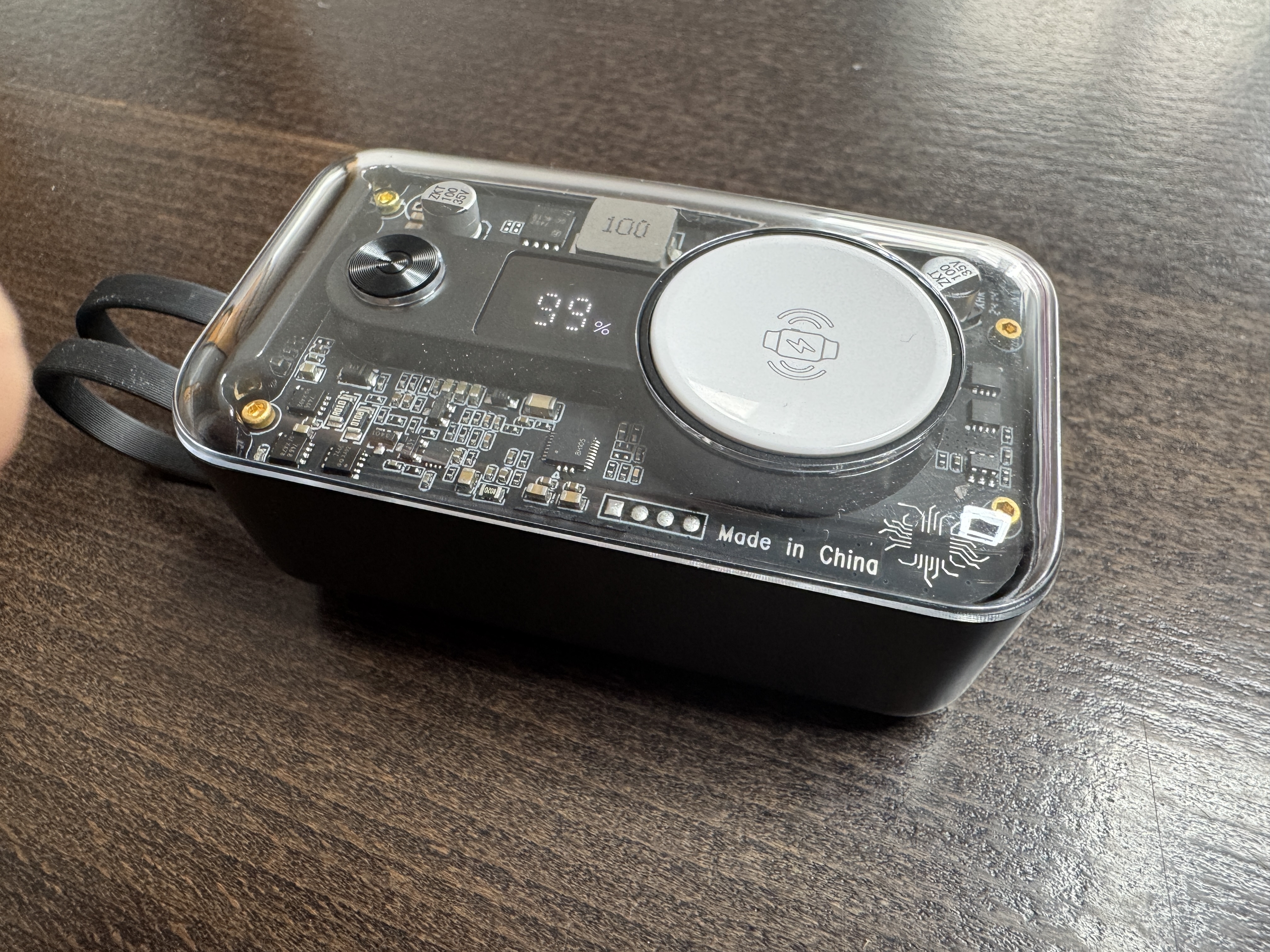 promate power bank side