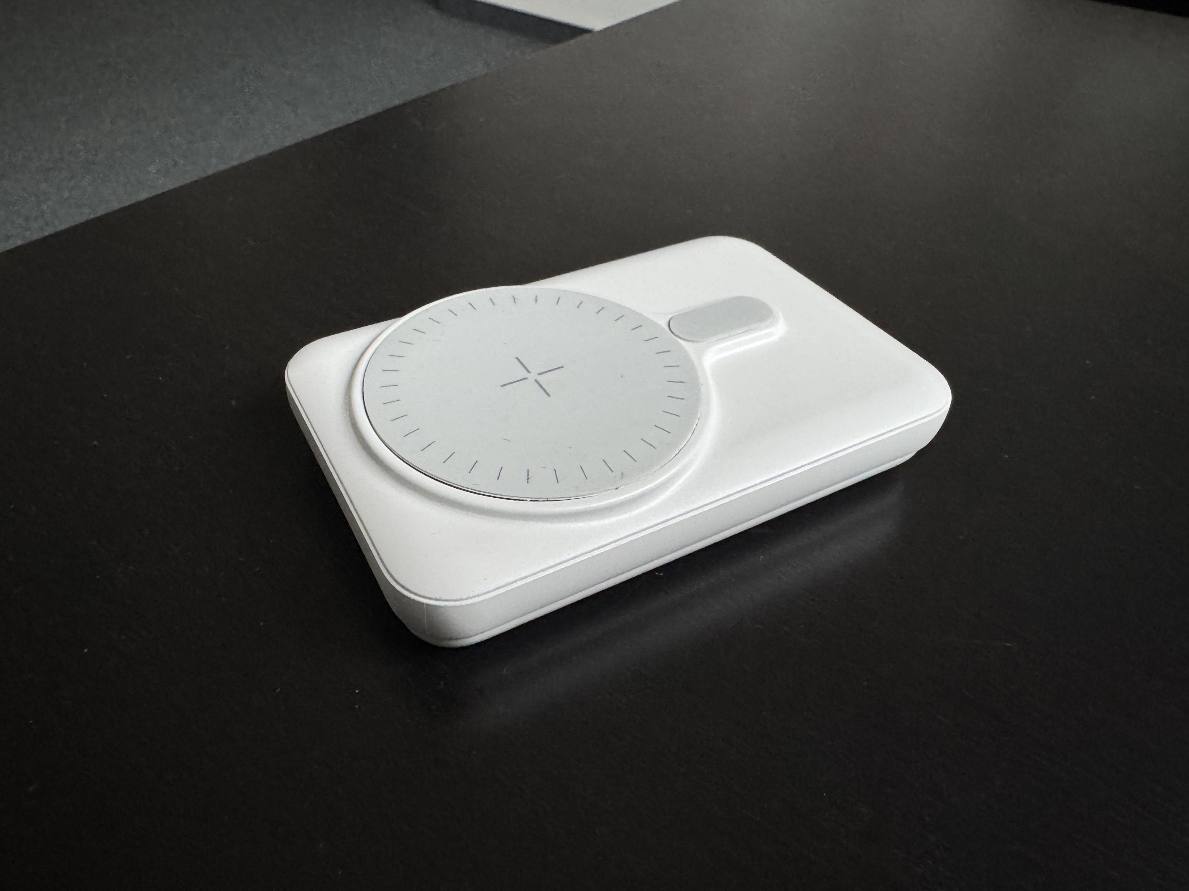 wireless charger power bank side view