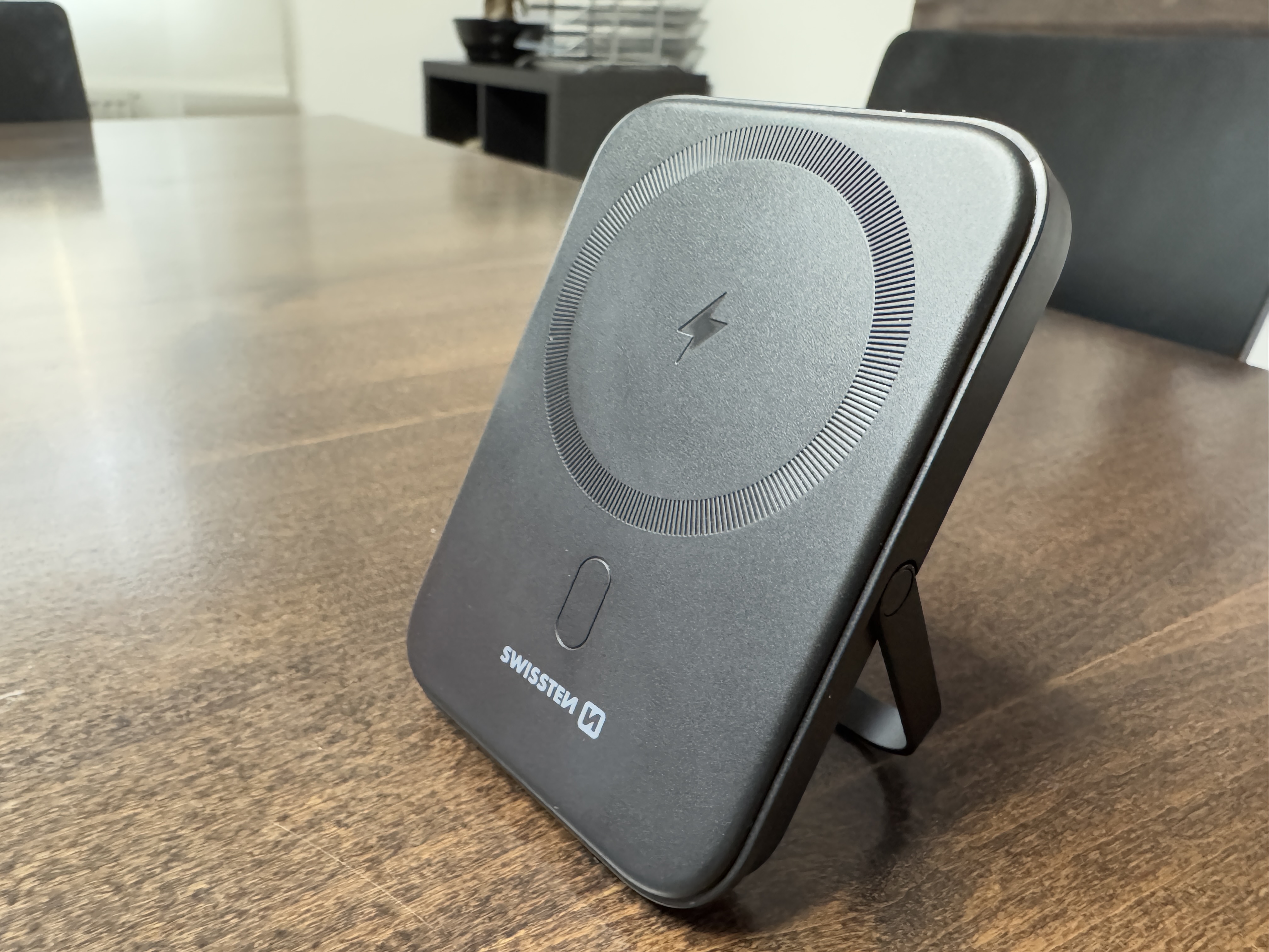 wireless charger close up