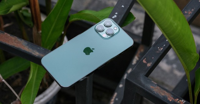 iPhony, Watchky, MacBooky i PlayStationy nejlevněji v Česku. Teď navíc se speciální zárukou