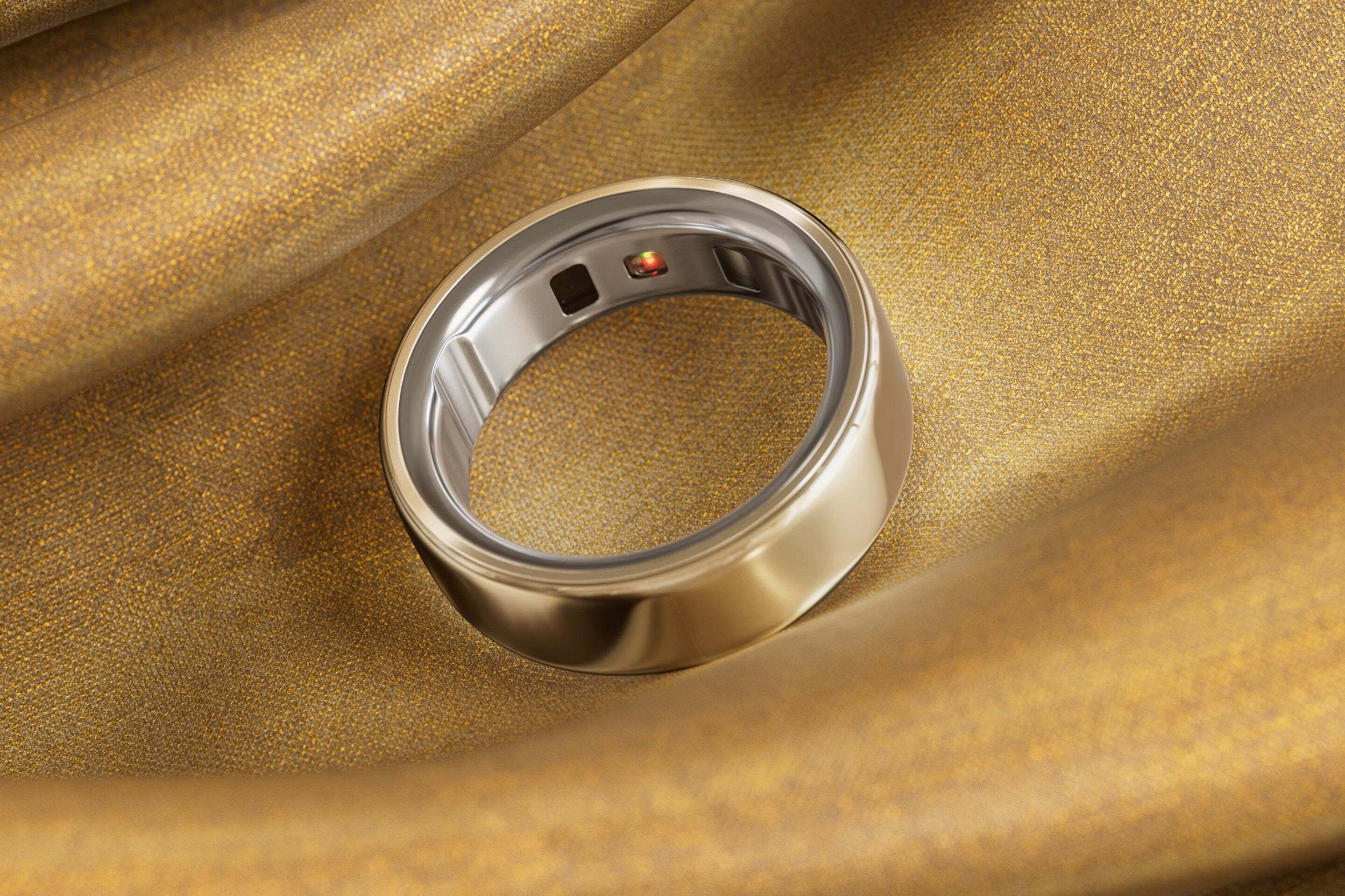 Oura Gold Ring.webp
