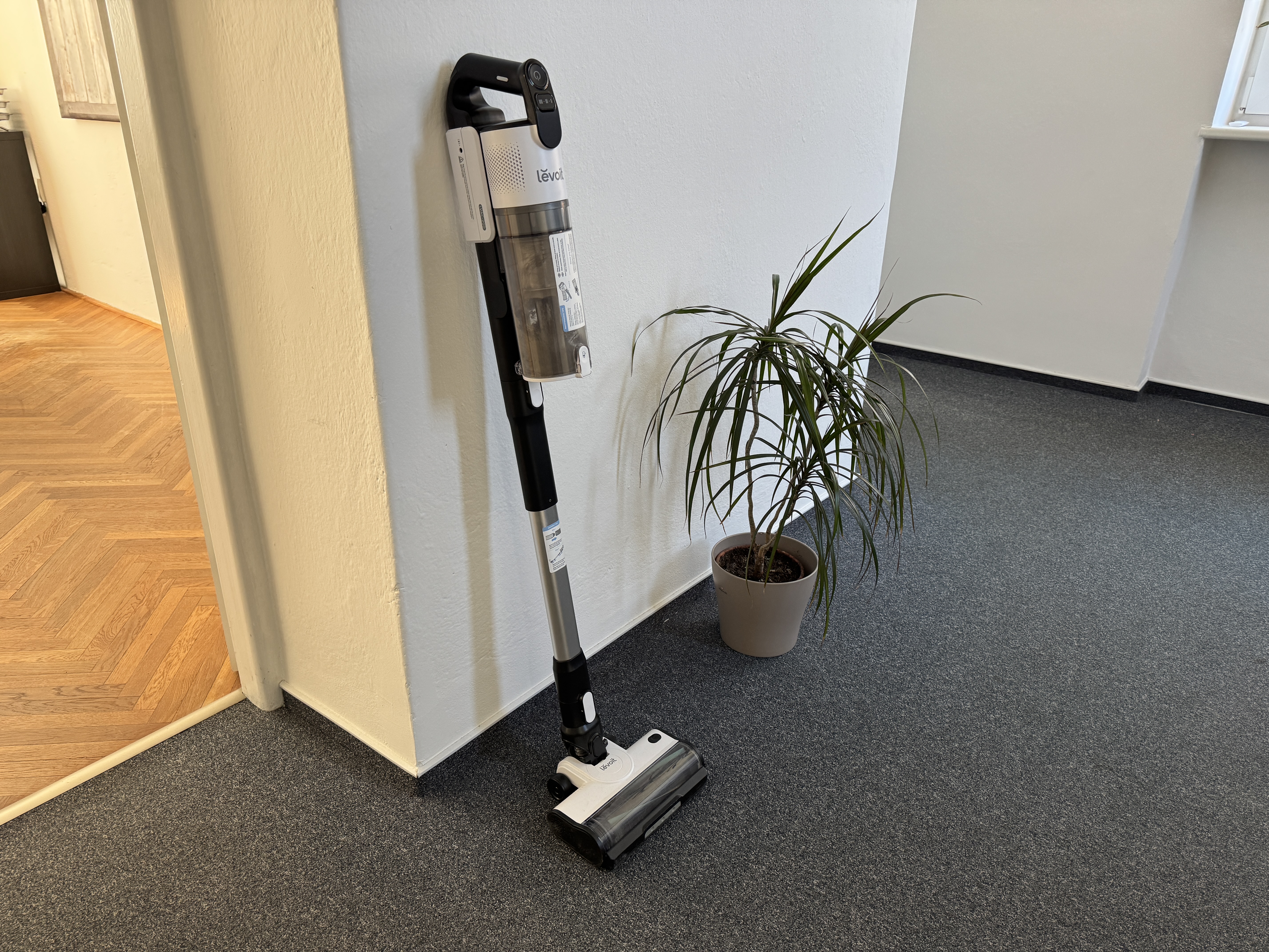 Vysavač Levoit 1308