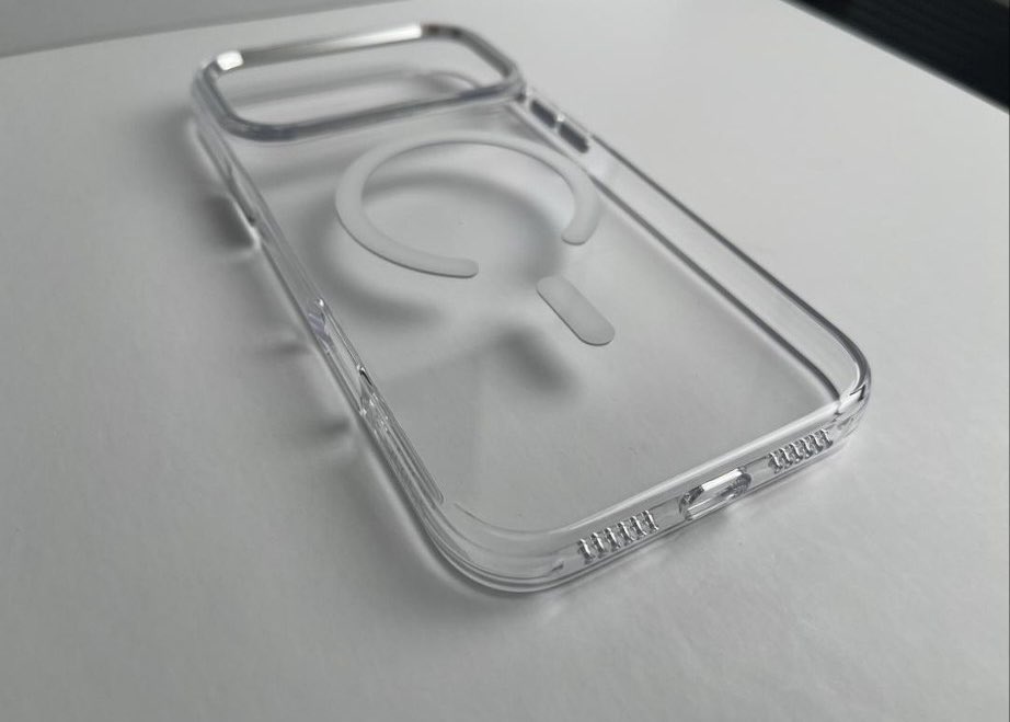 iPhone 17 Pro case 4