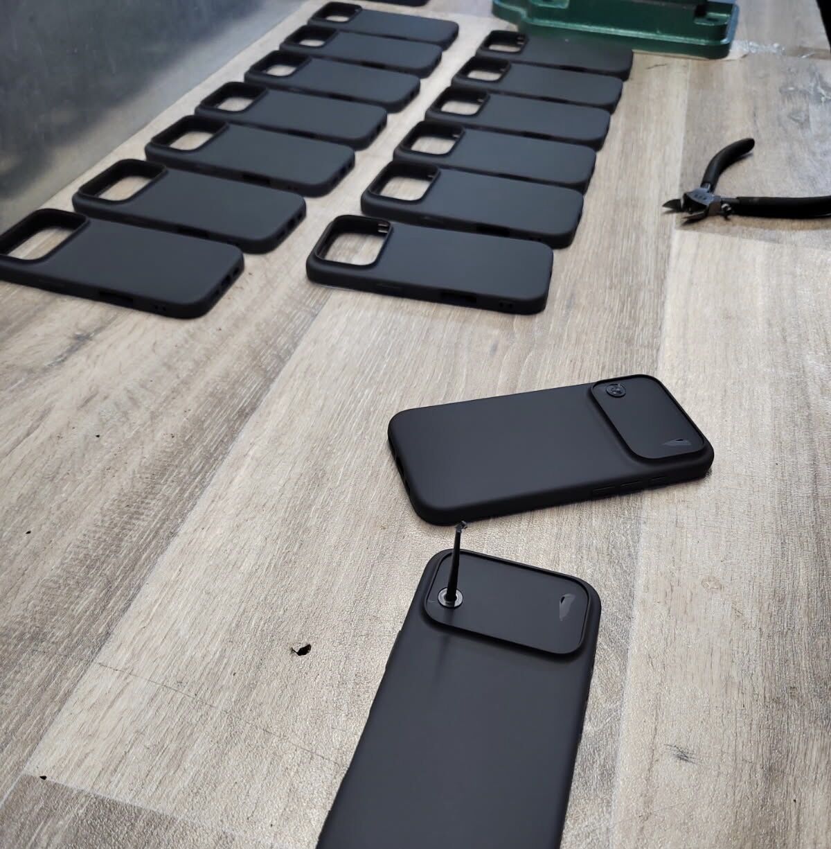 iPhone 17 Pro case FIXED